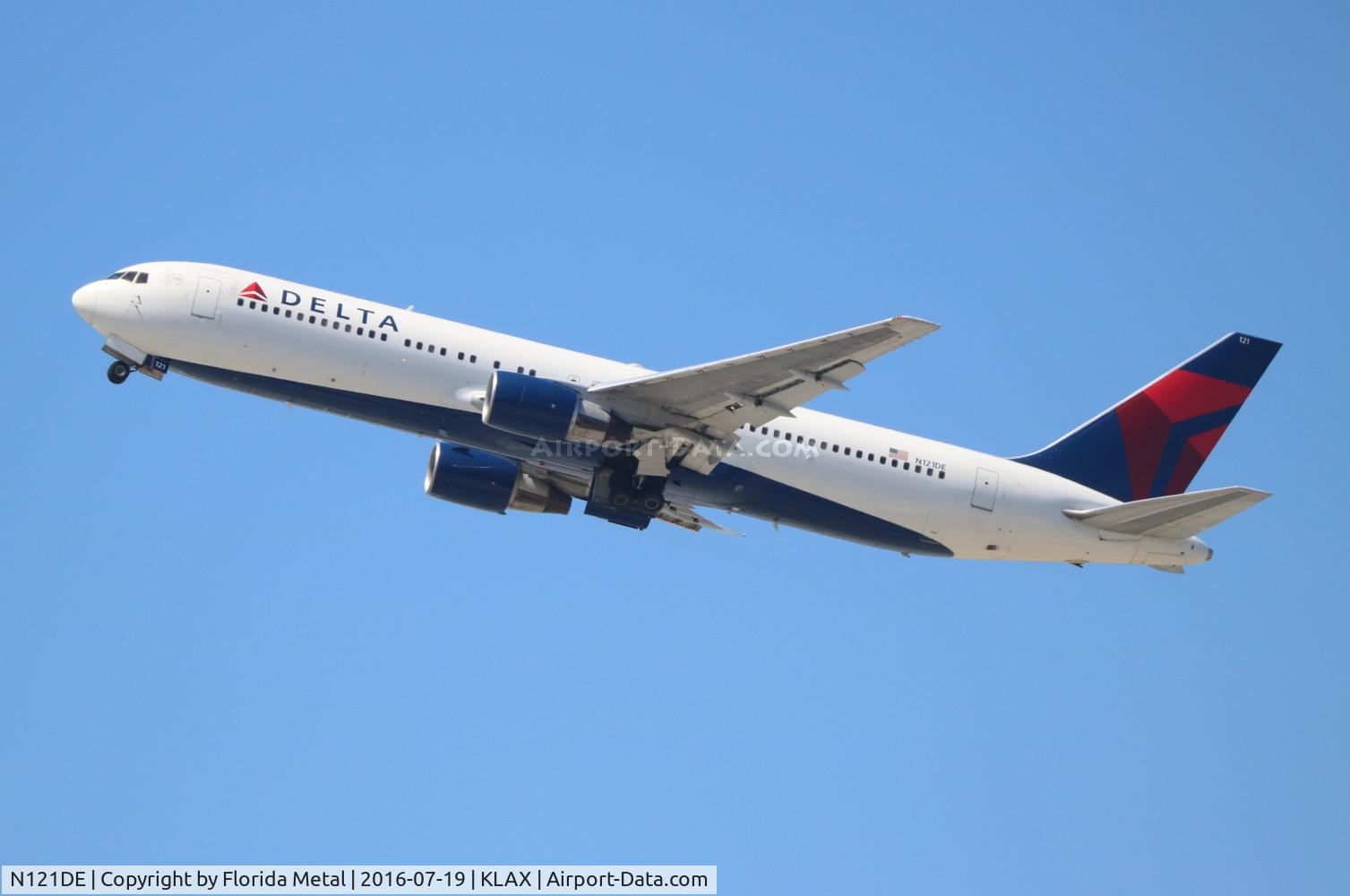 N121DE, 1987 Boeing 767-332 C/N 23435, DAL 763 zx