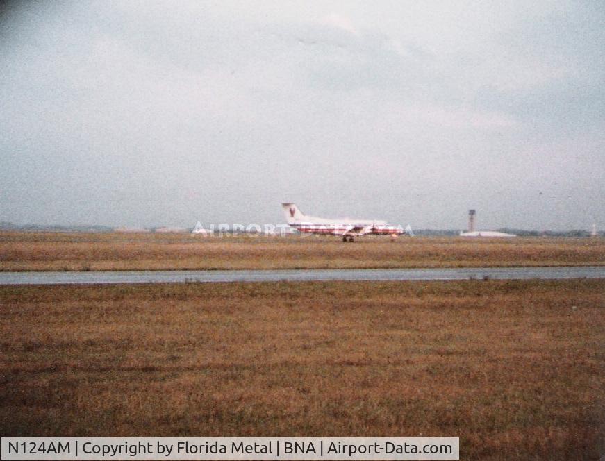 N124AM, 1986 Embraer EMB-120RT Brasilia C/N 120016, Rare sight - an American Eagle E-120