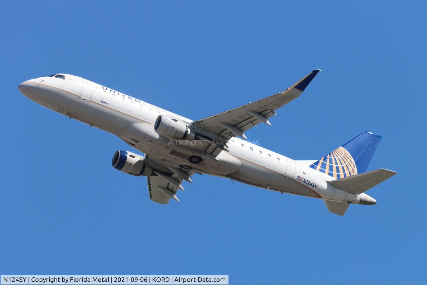 N124SY, 2016 Embraer 175LR (ERJ-170-200LR) C/N 17000439, SKW/UE E175 zx