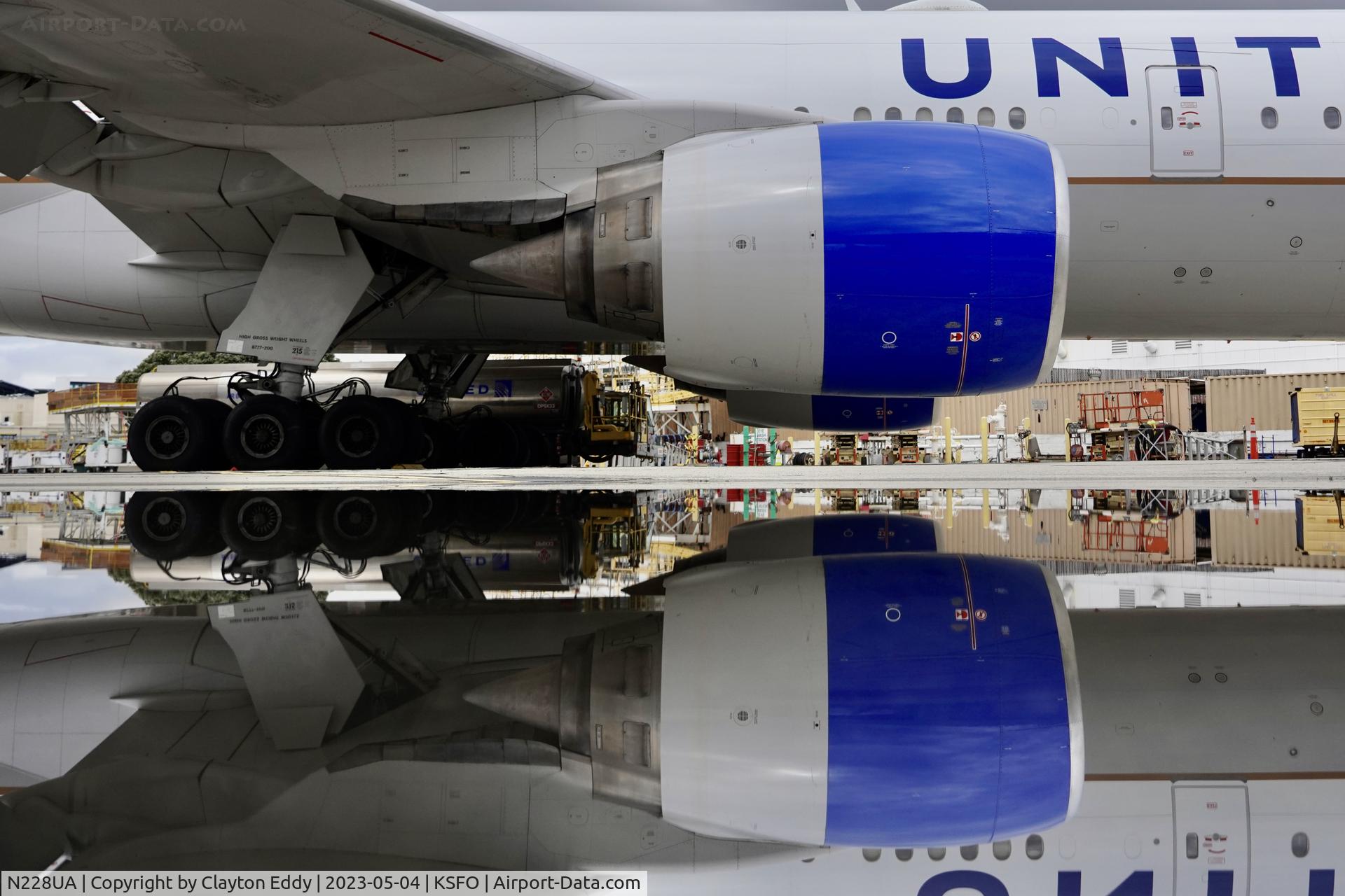 N228UA, 2002 Boeing 777-222 C/N 30556, Pratt & Whitney PW4090 engines SFO 2023.