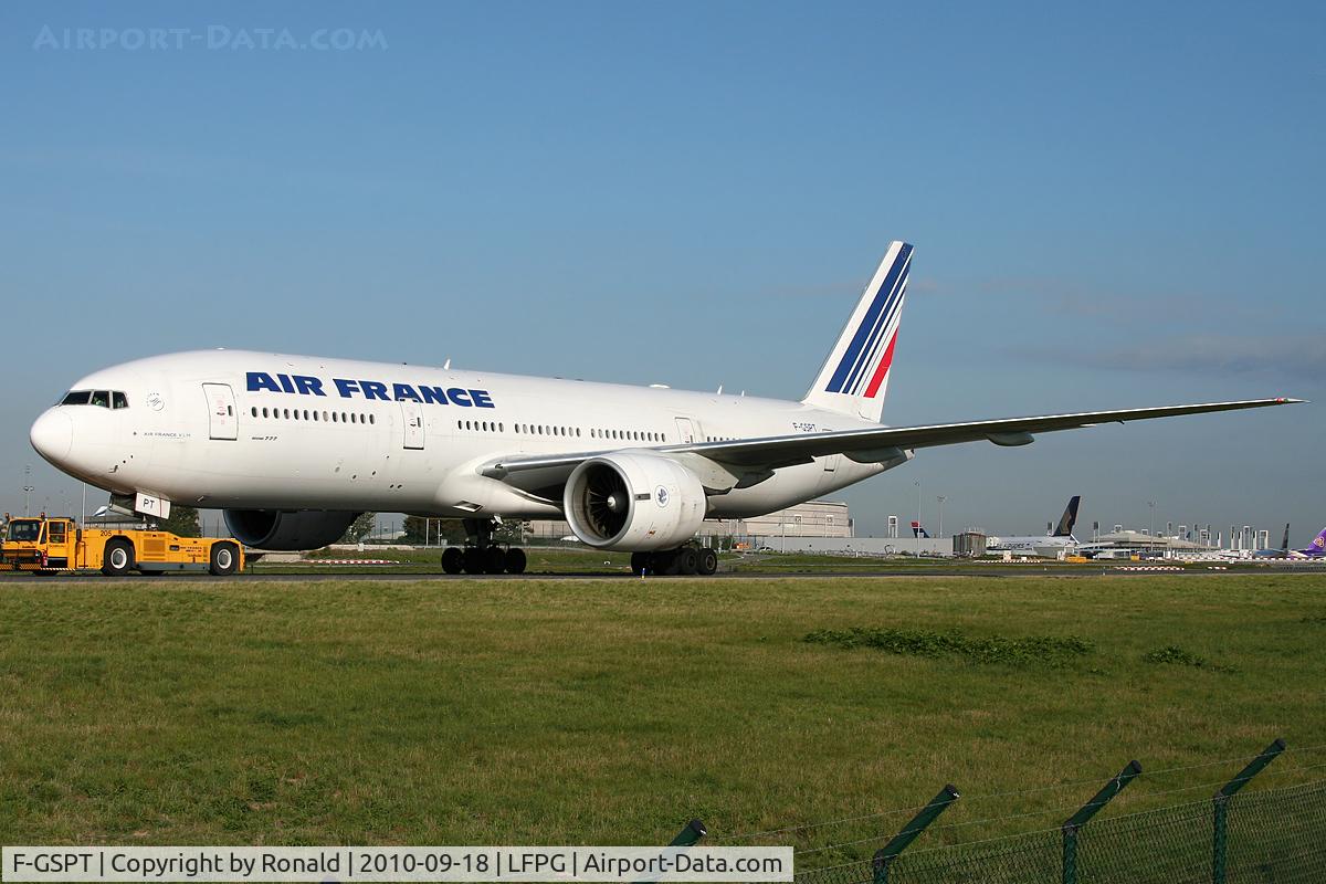 F-GSPT, 2002 Boeing 777-228/ER C/N 32308, at cdg