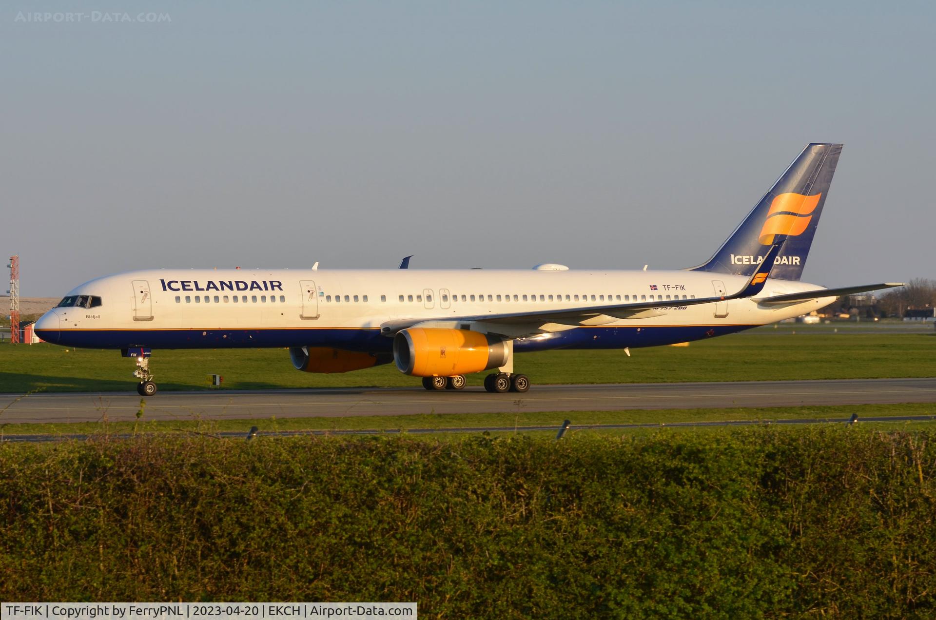 TF-FIK, 1999 Boeing 757-256 C/N 26254, Arrival of Icelandair B752 in CPH