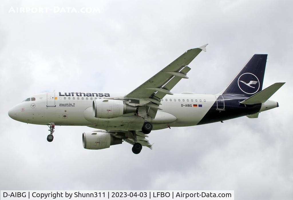 D-AIBG, 2011 Airbus A319-112 C/N 4841, Landing rwy 32L