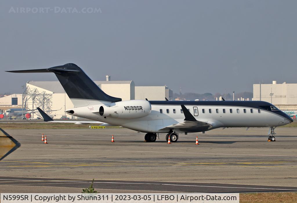 N599SR, 1998 Bombardier BD-700-1A10 Global Express C/N 9014, Parked at the General Aviation...
