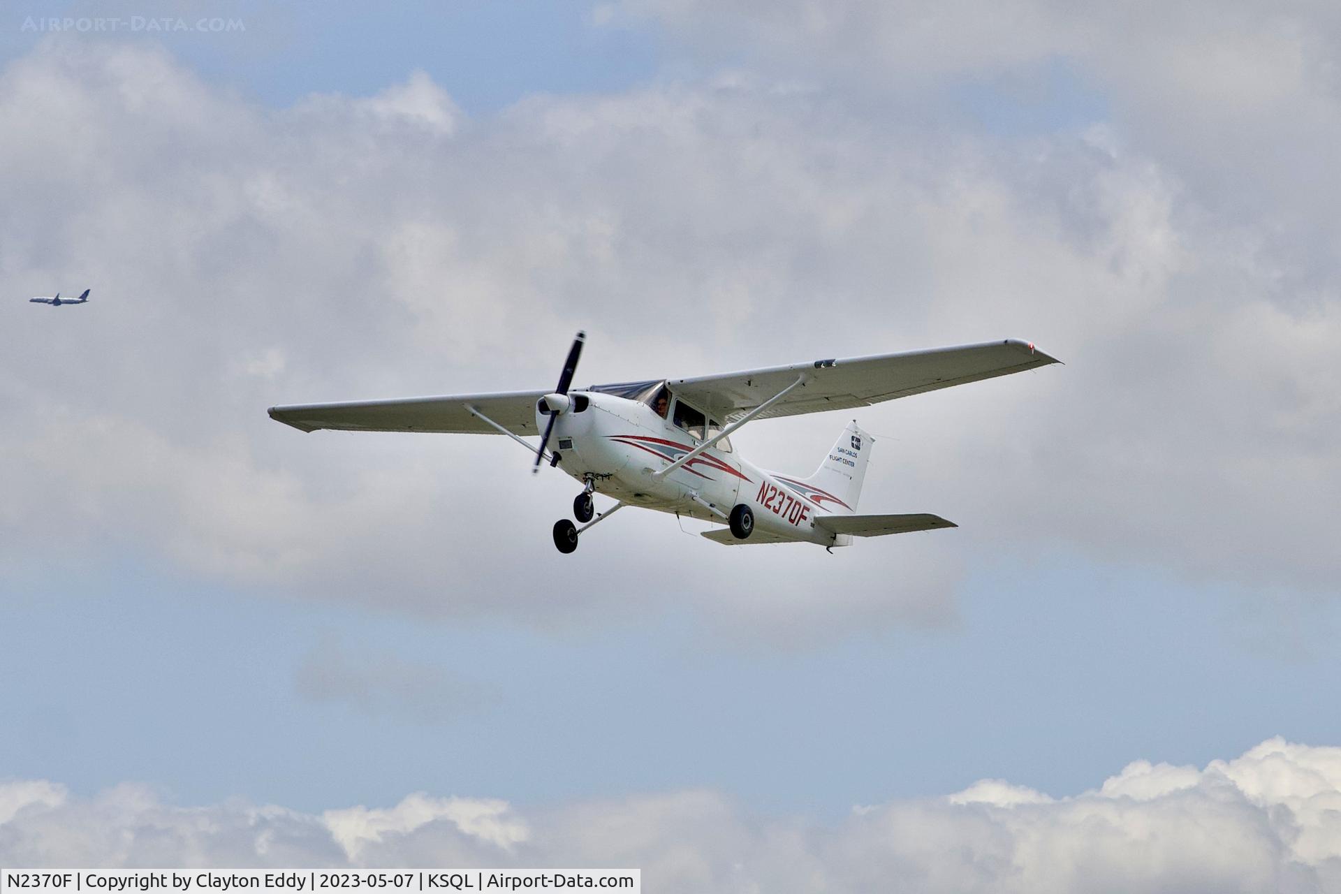 N2370F, 1998 Cessna 172R C/N 17280618, San Carlos Airport in California 2023.