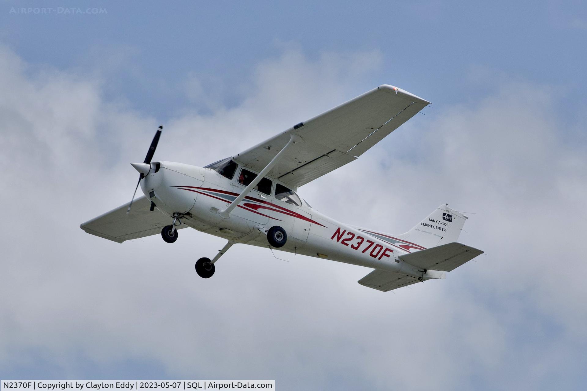 N2370F, 1998 Cessna 172R C/N 17280618, San Carlos Airport in California 2023.