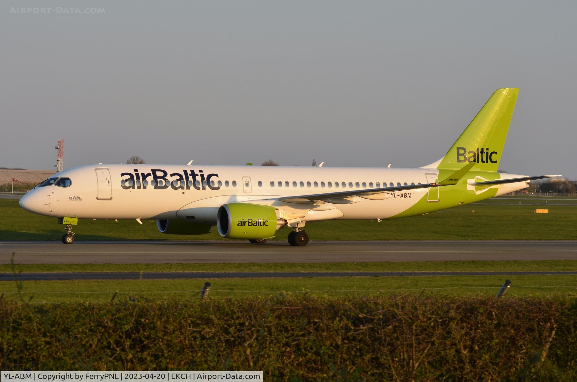 YL-ABM, 2022 Airbus A220-300 C/N 55191, Air Baltic A223 arriving in CPH