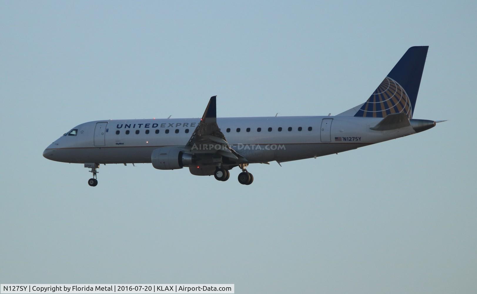 N127SY, 2014 Embraer 175LR (ERJ-170-200LR) C/N 17000441, SKW/UE E175 zx