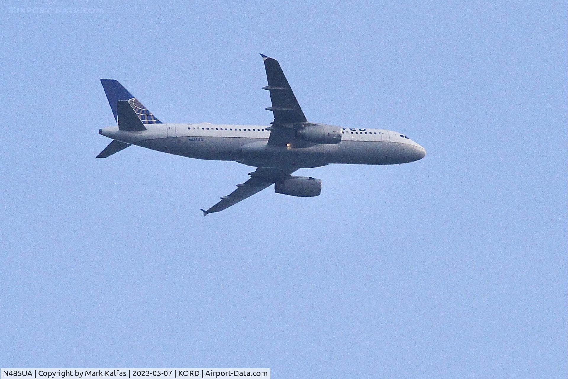 N485UA, 2001 Airbus A320-232 C/N 1617, United Airlines A320 N485UA, operating as UA2422 from NAS to ORD, on approach to ORD