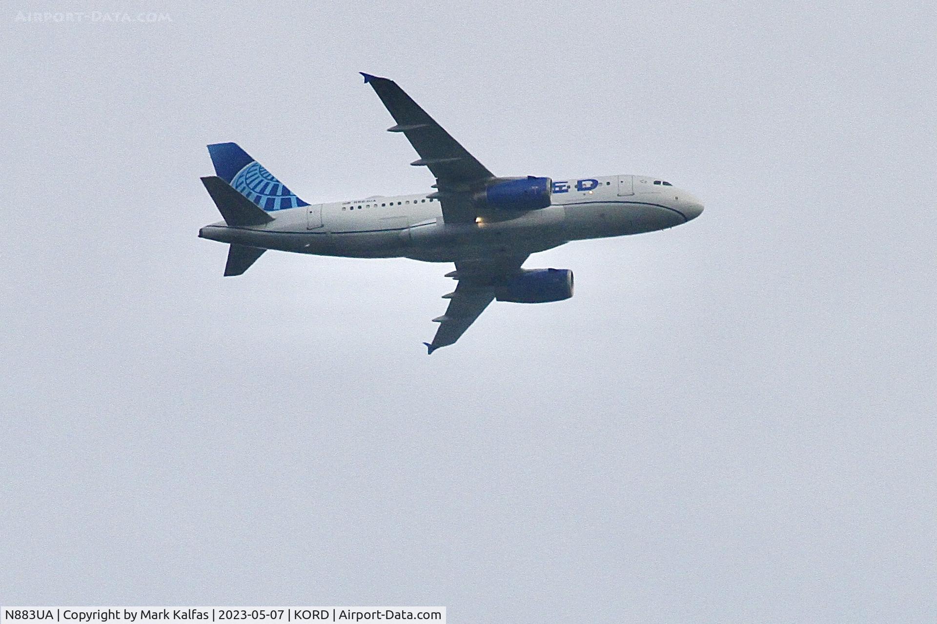 N883UA, 2005 Airbus A319-132 C/N 2574, United Airlines A319 N883UA operating as UA2227 from  RDU to ORD on approach to O'Hare