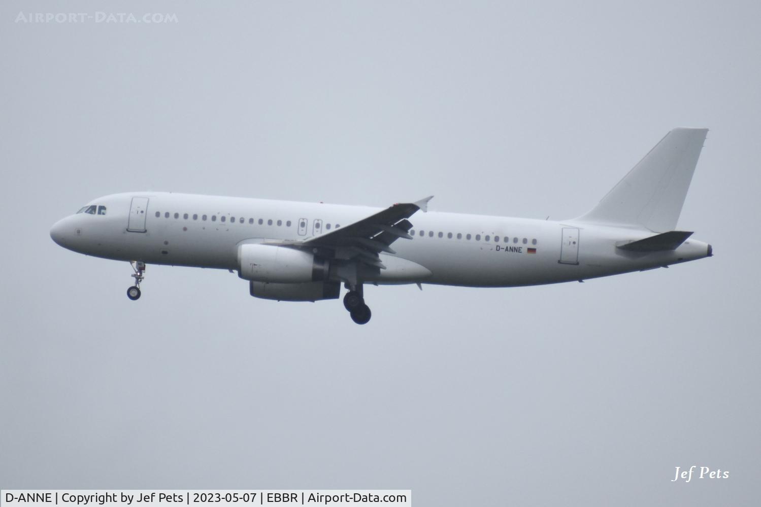 D-ANNE, 2010 Airbus A320-232 C/N 4481, On a rainy day at Brussels.
