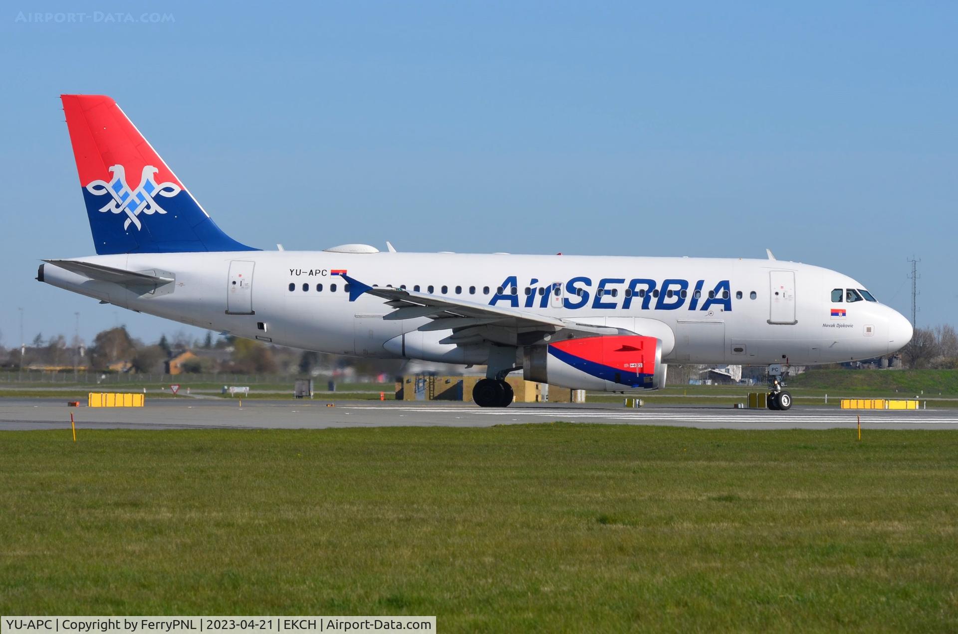 YU-APC, 2005 Airbus A319-132 C/N 2621, Air Serbia A319 lining-up