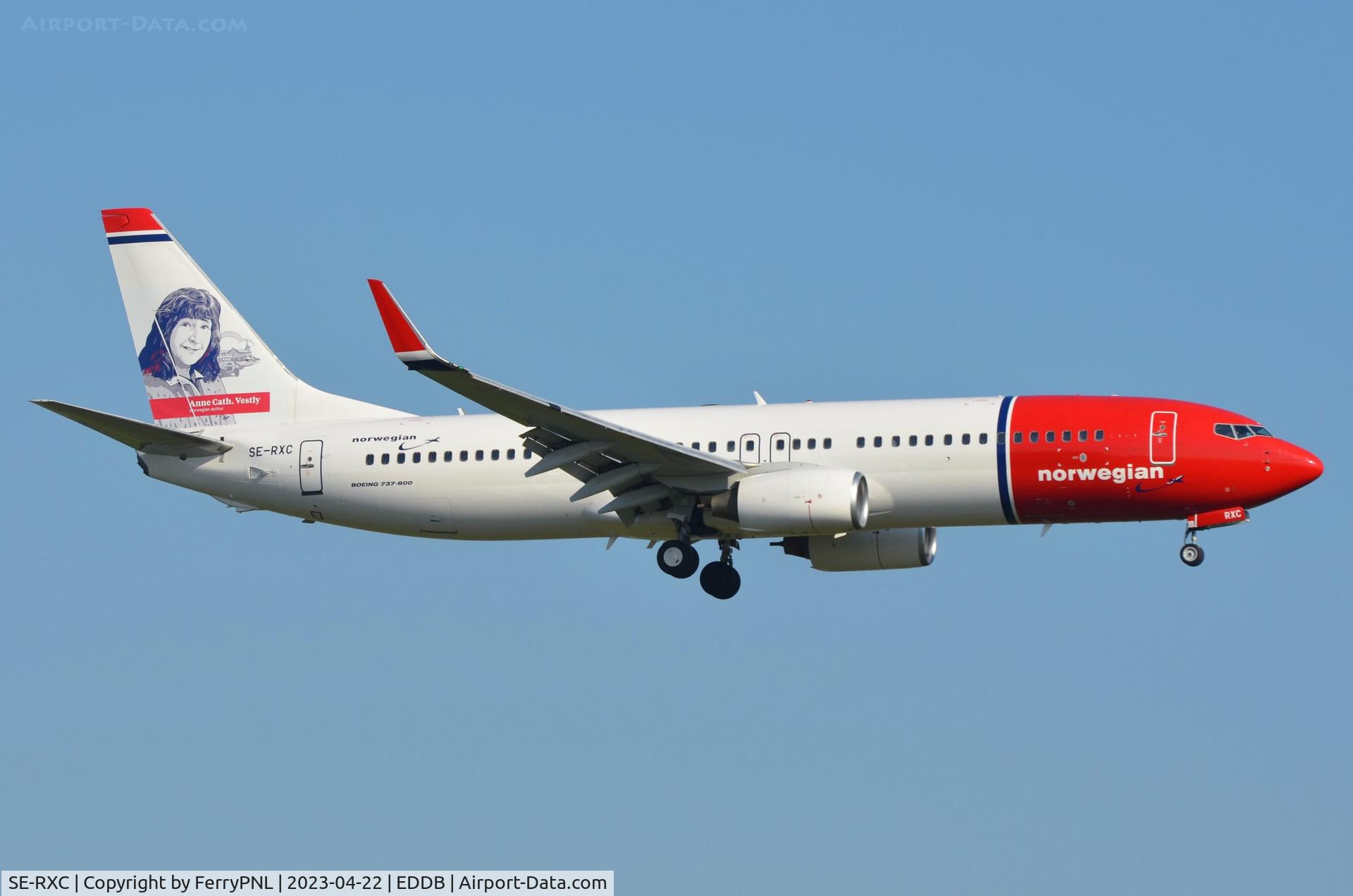 SE-RXC, 2011 Boeing 737-86N C/N 38033/3607, Landing of B738 of Norwegian