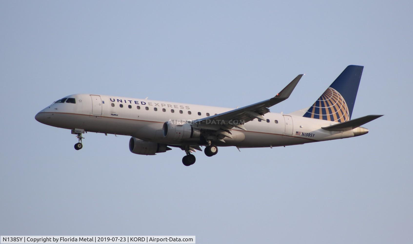 N138SY, 2015 Embraer 175LR (ERJ-170-200LR) C/N 17000446, SKW/UE E175 zx