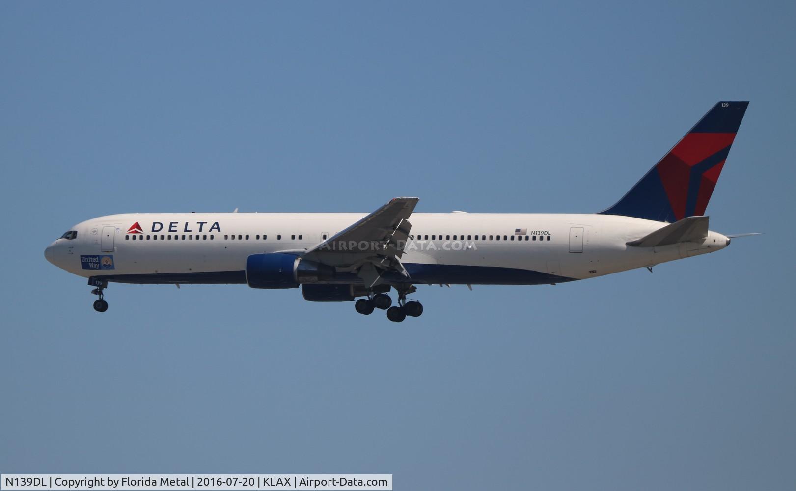 N139DL, 1992 Boeing 767-332 C/N 25984, DAL 763 zx