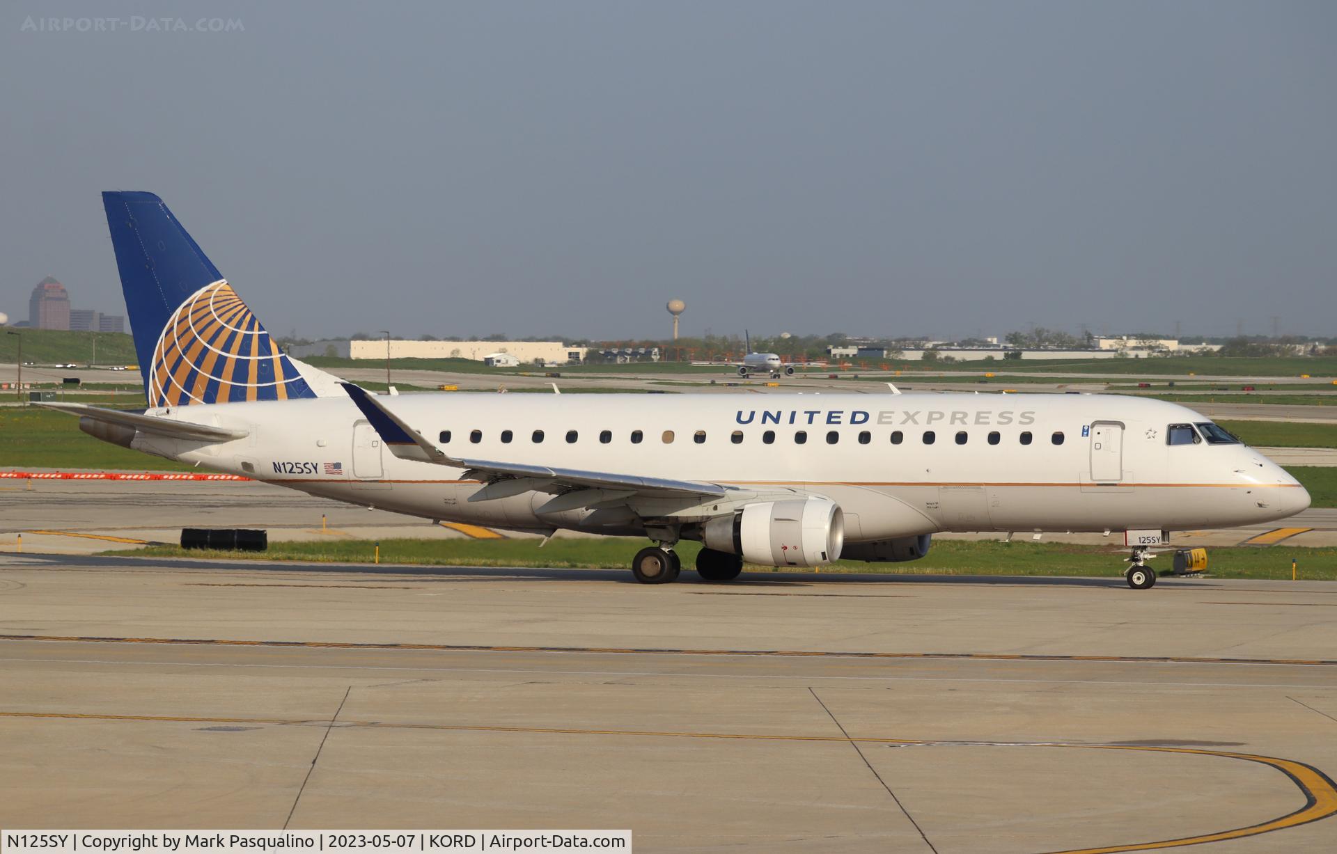 N125SY, 2014 Embraer 175LR (ERJ-170-200LR) C/N 17000440, ERJ-170-200LR