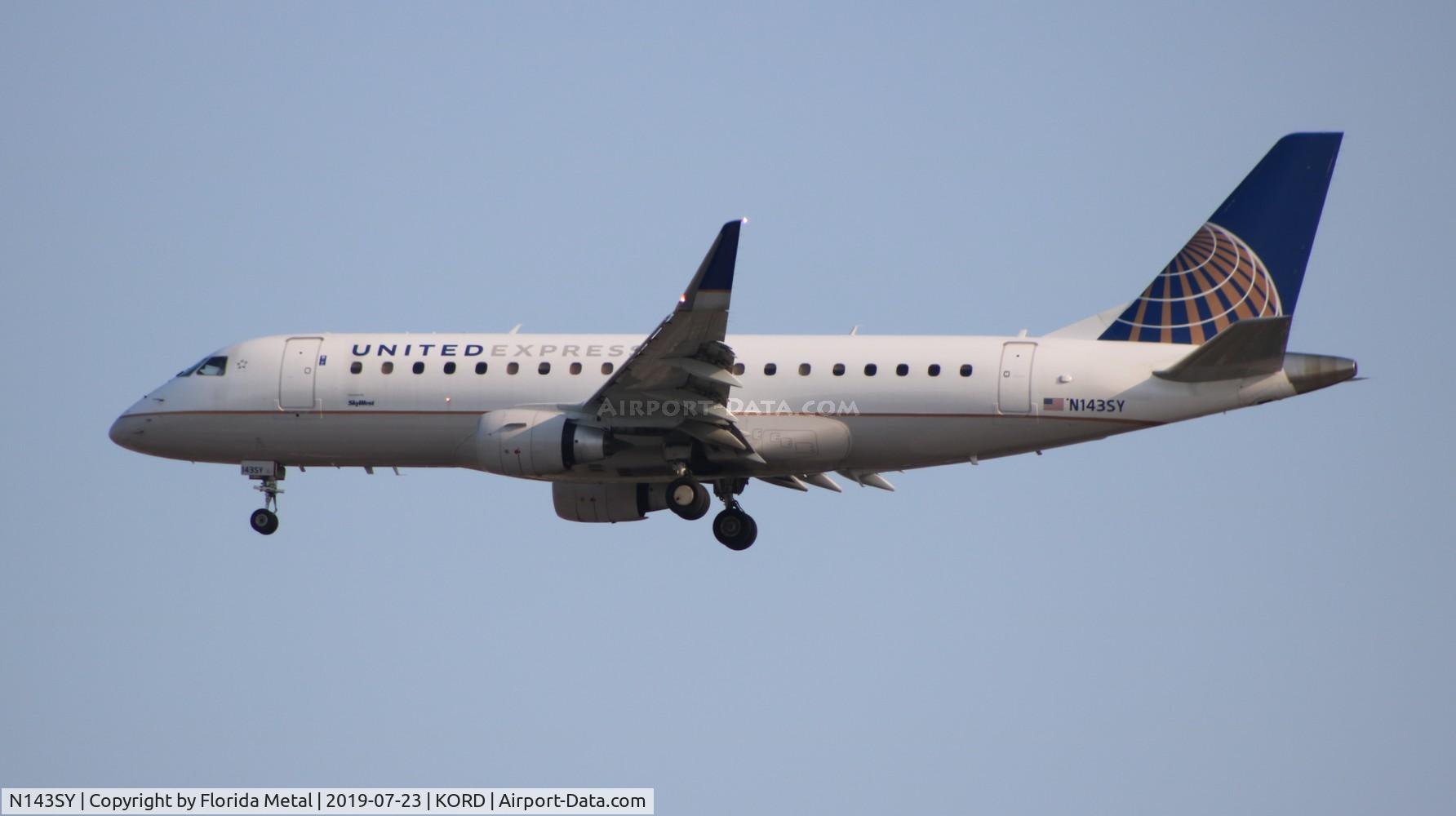 N143SY, 2015 Embraer 175LR (ERJ-170-200LR) C/N 17000476, SKW/UE E175 zx