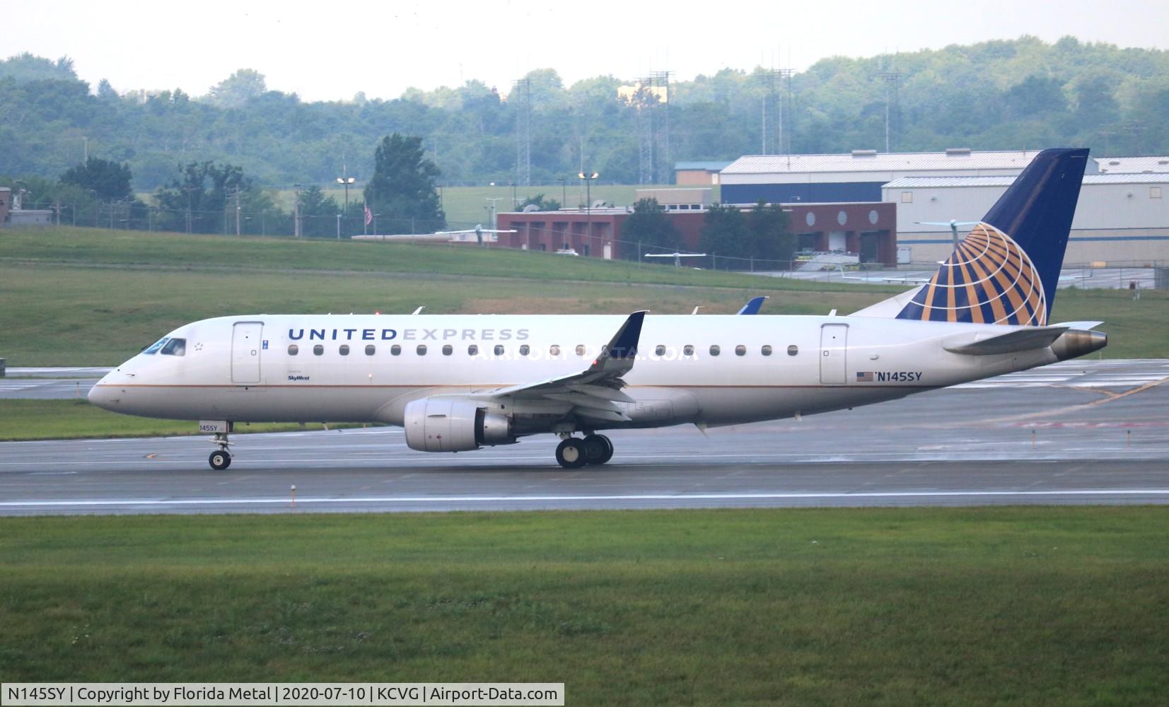 N145SY, 2015 Embraer 175LR (ERJ-170-200LR) C/N 17000484, SKW/UE E175 zx