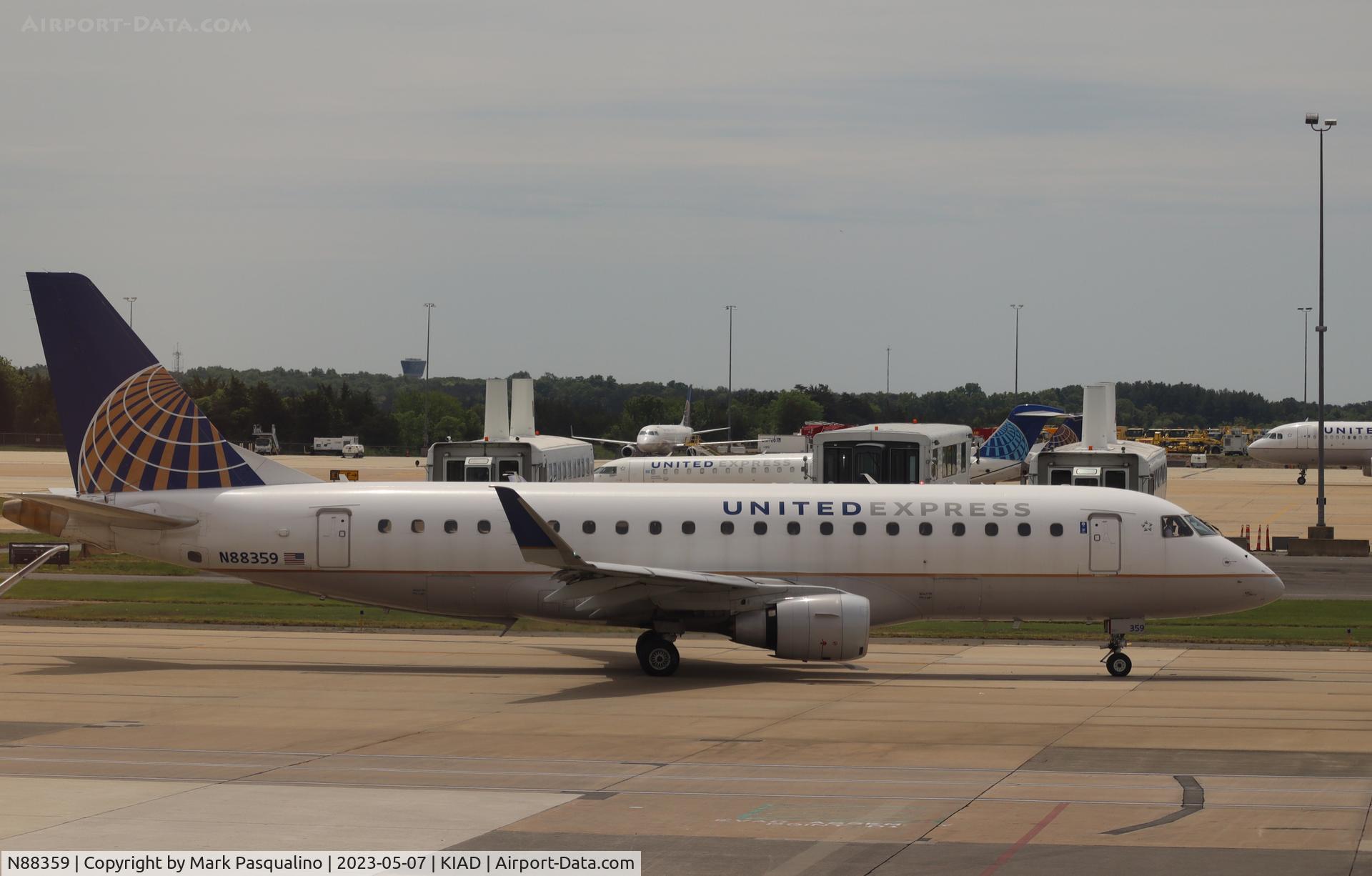N88359, 2017 Embraer 175LR (ERJ-170-200LR) C/N 17000696, ERJ 170-200LR