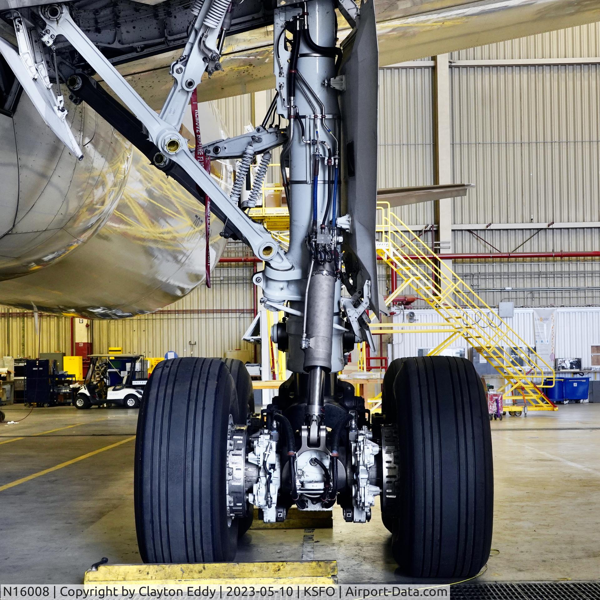 N16008, 2019 Boeing 787-10 Dreamliner C/N 60138, Main landing gear SFO 2023.