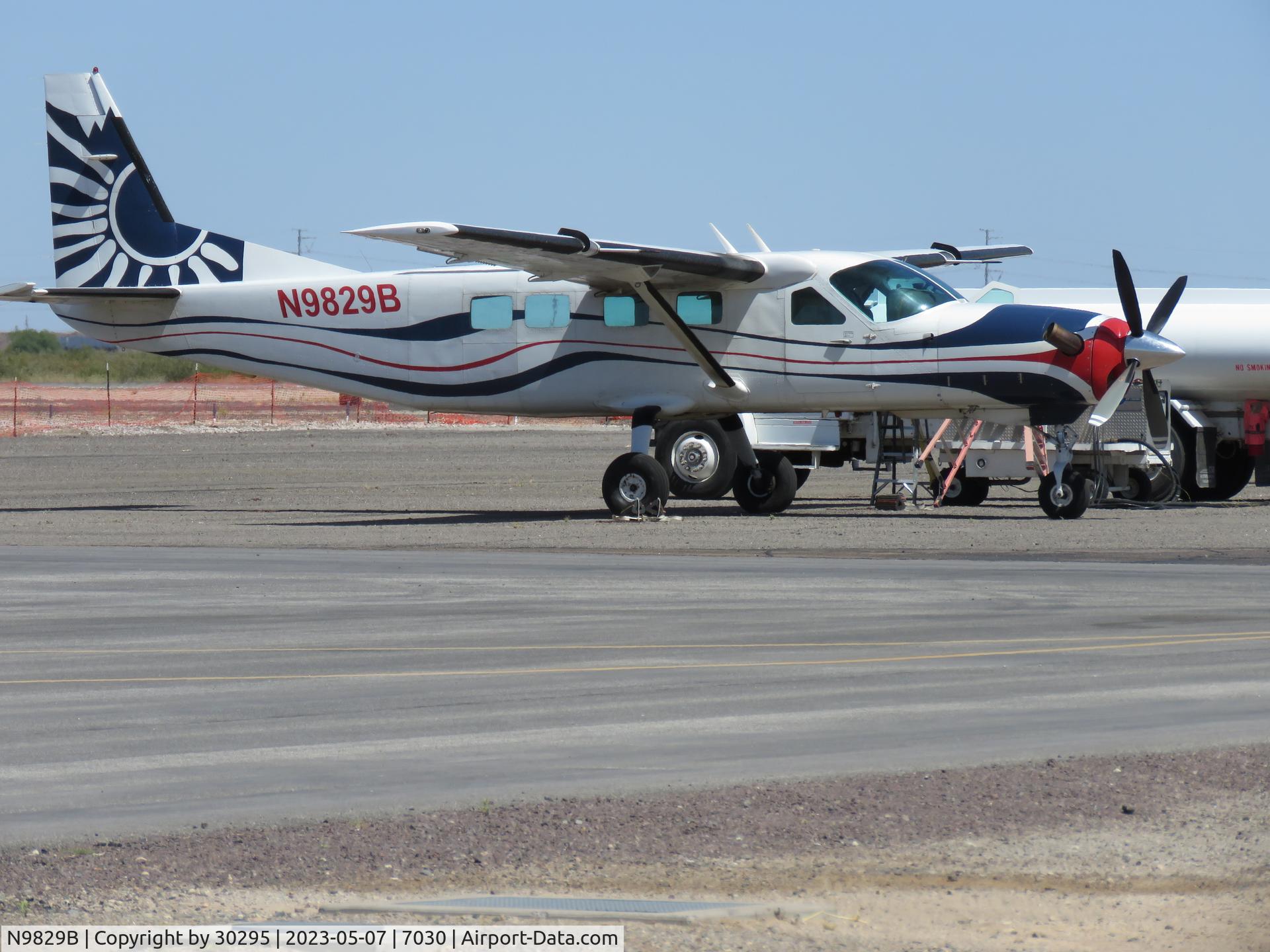 N9829B, 1988 Cessna 208B Grand Caravan C/N 208B-0116, Parked