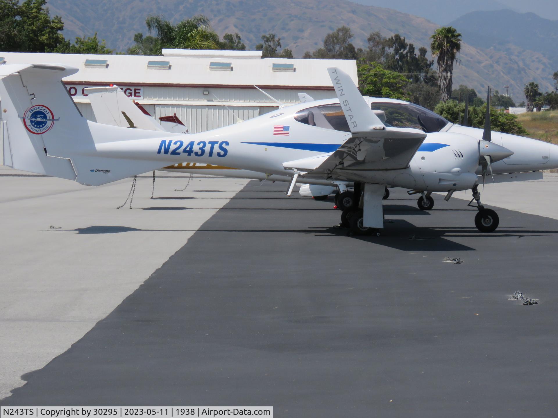 N243TS, 2007 Diamond DA-42 Twin Star C/N 42.AC043, Parked