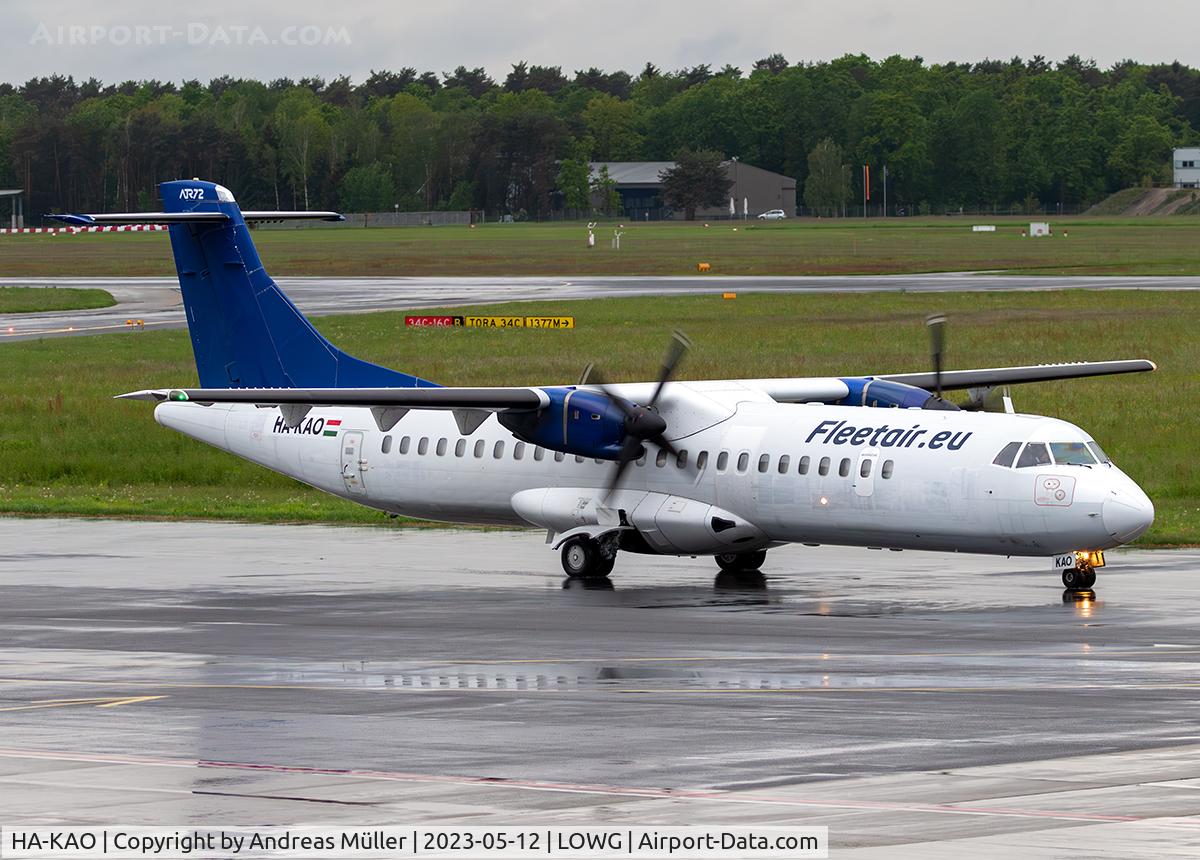 HA-KAO, 1990 ATR 72-202 C/N 183, Arriving from Vigo.