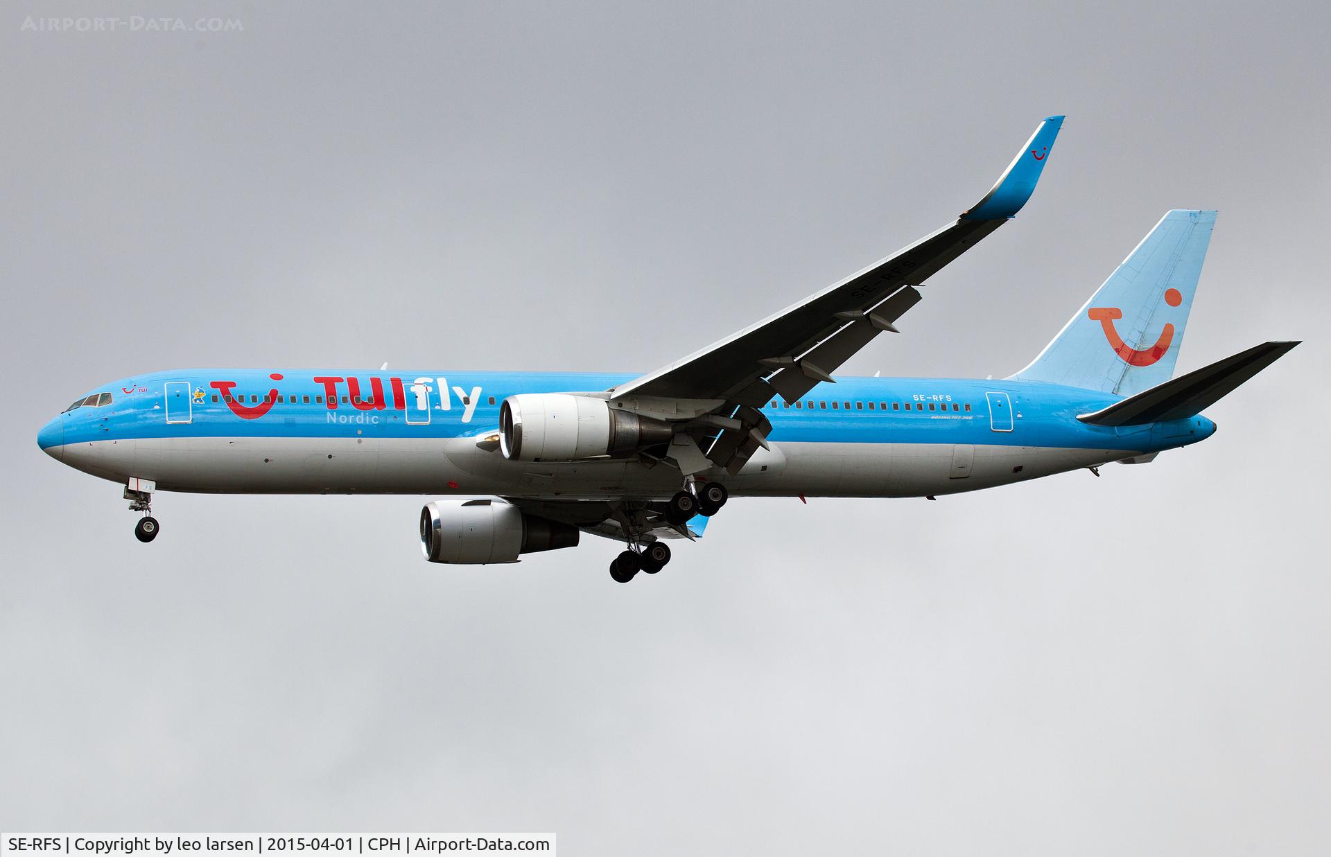 SE-RFS, 1996 Boeing 767-304/ER C/N 28040, Copenhagen 1.4.2015 app to r-30
