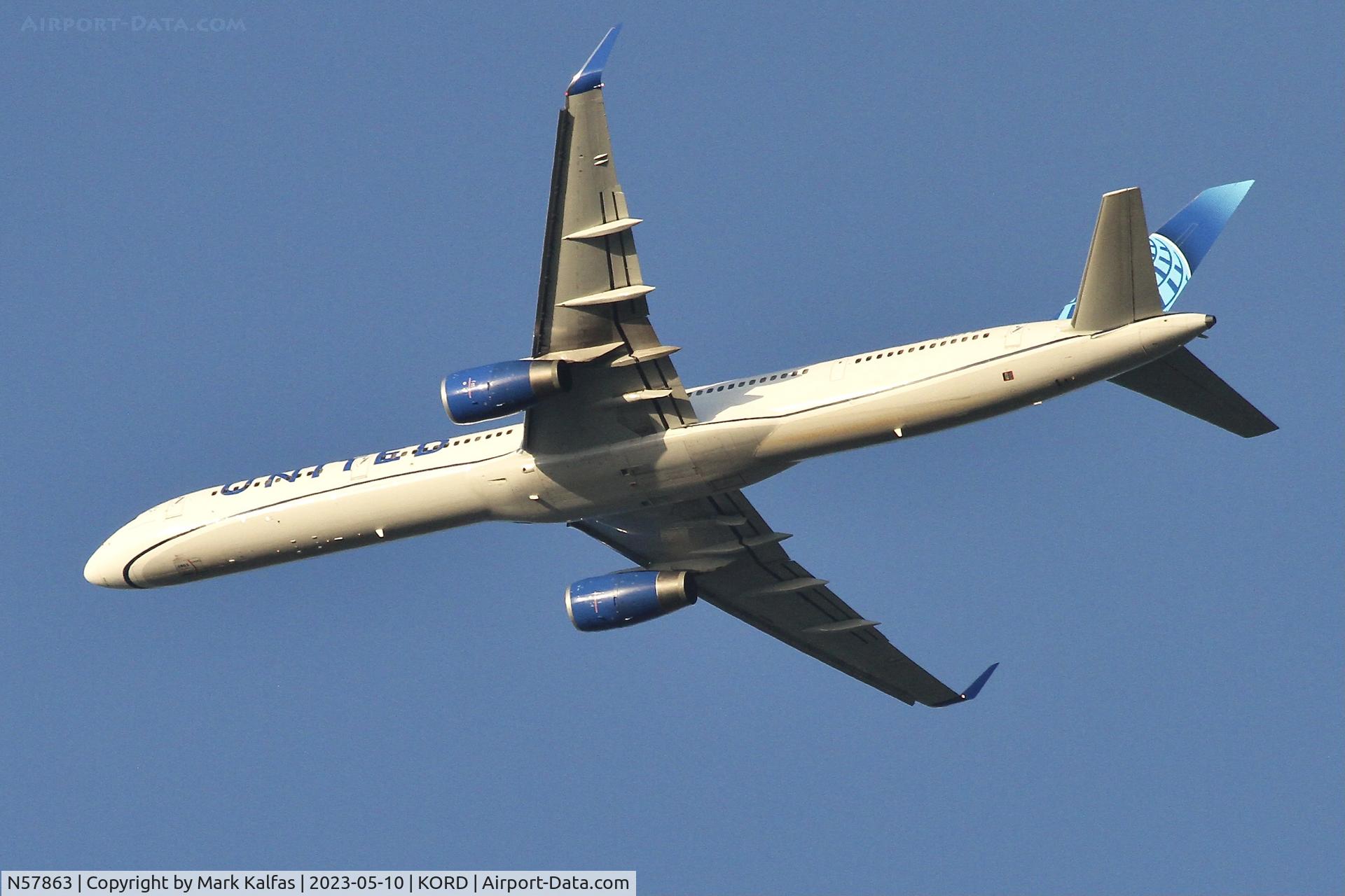 N57863, 2001 Boeing 757-33N C/N 32587, United Airlines Boeing 757-33N, N57863 operating as UA1828 from MCO to ORD, turning inbound to intercept 10C at O'hare.