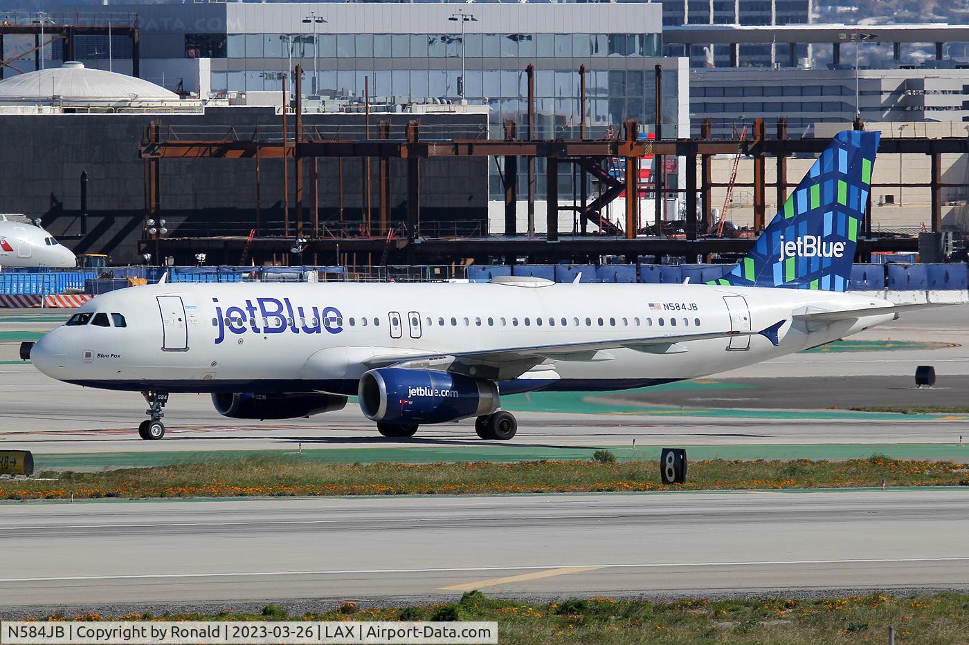 N584JB, 2004 Airbus A320-232 C/N 2149, at lax
