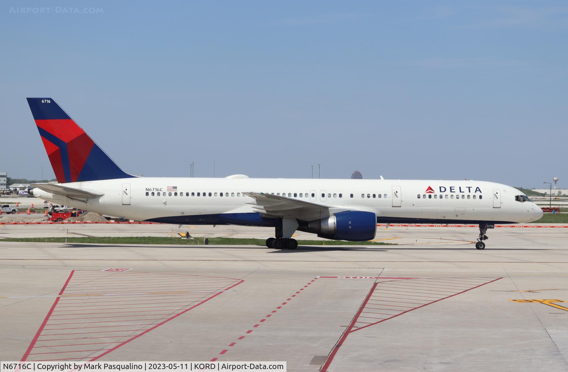 N6716C, 2001 Boeing 757-232 C/N 30838, Boeing 757-232