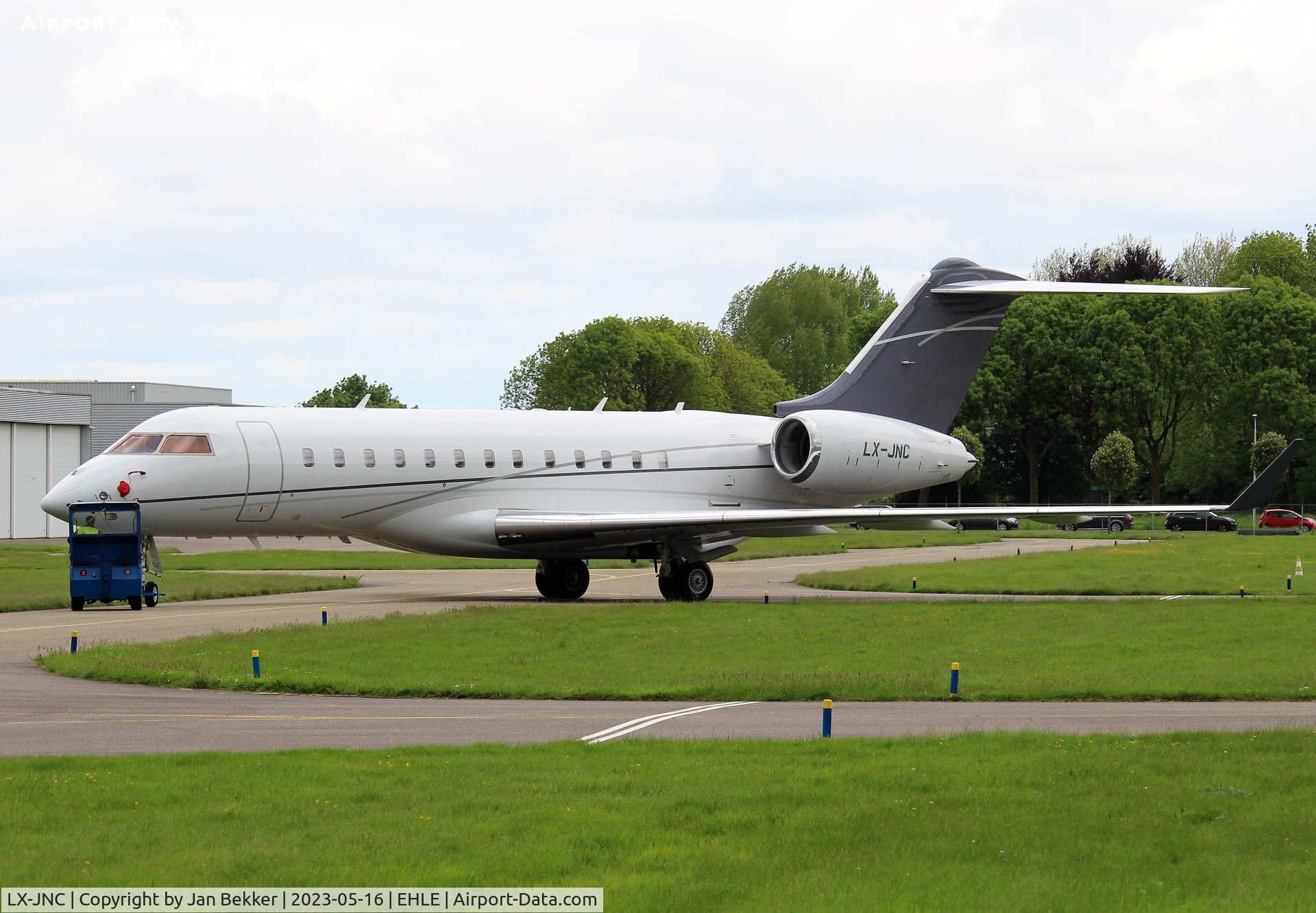 LX-JNC, Bombardier BD-700-1A10 Global Express XRS C/N 9237, Lelystad Airport