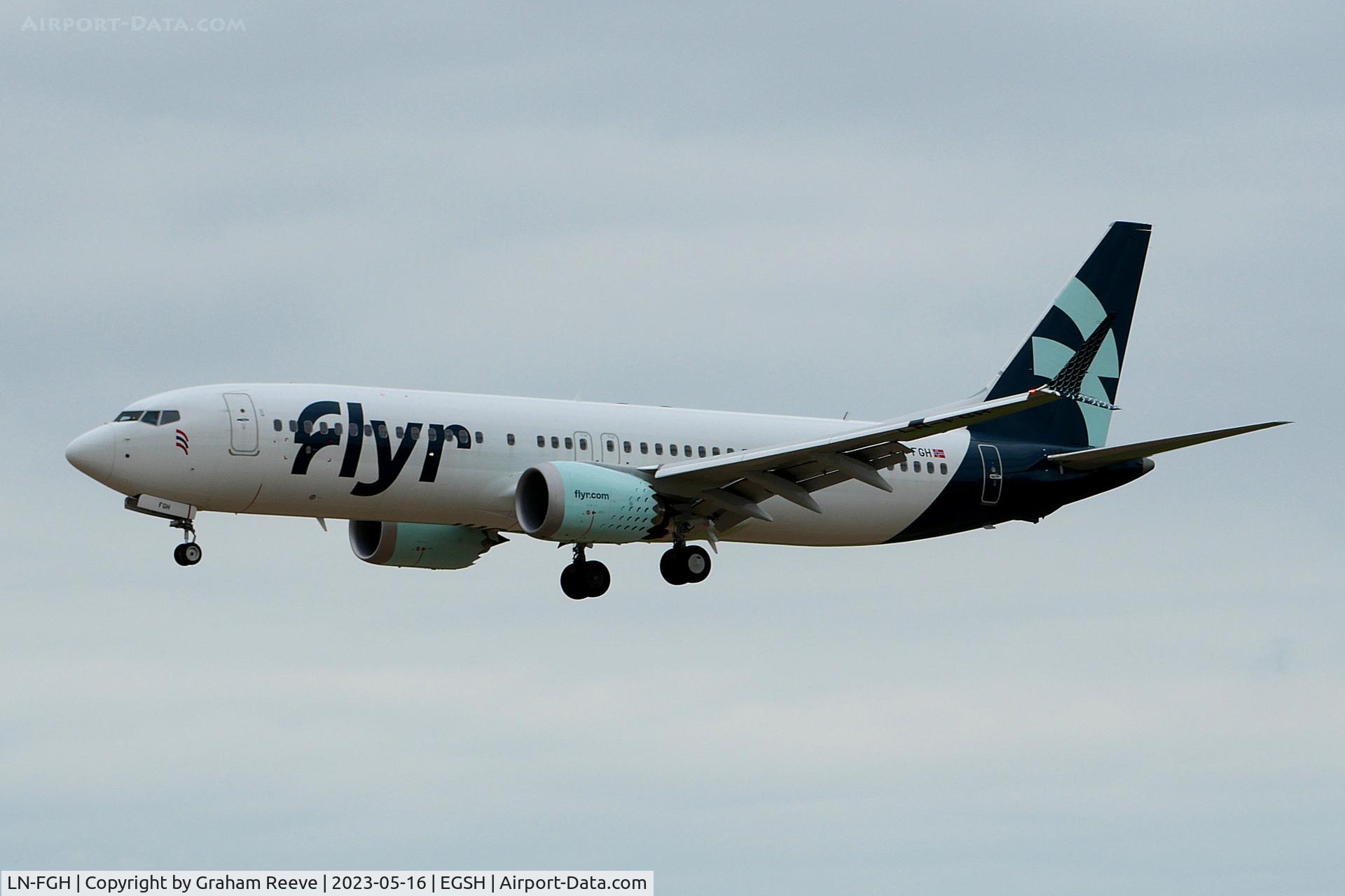 LN-FGH, 2022 Boeing 737-8 MAX C/N 43354, Landing at Norwich.