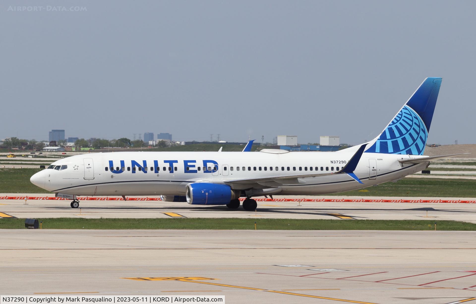 N37290, 2004 Boeing 737-824 C/N 31601, Boeing 737-824