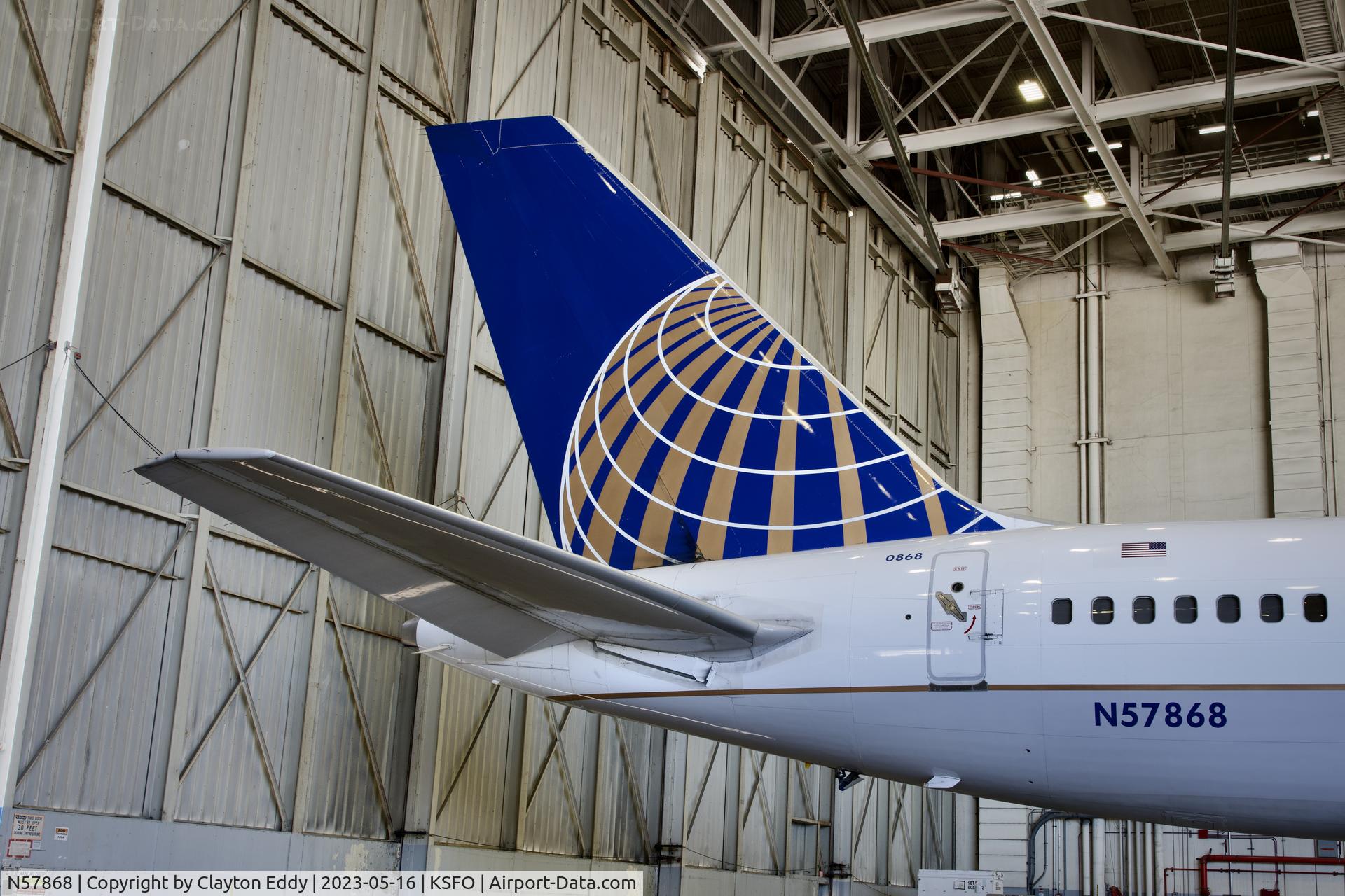 N57868, 2002 Boeing 757-33N C/N 32590, SFO 2023.