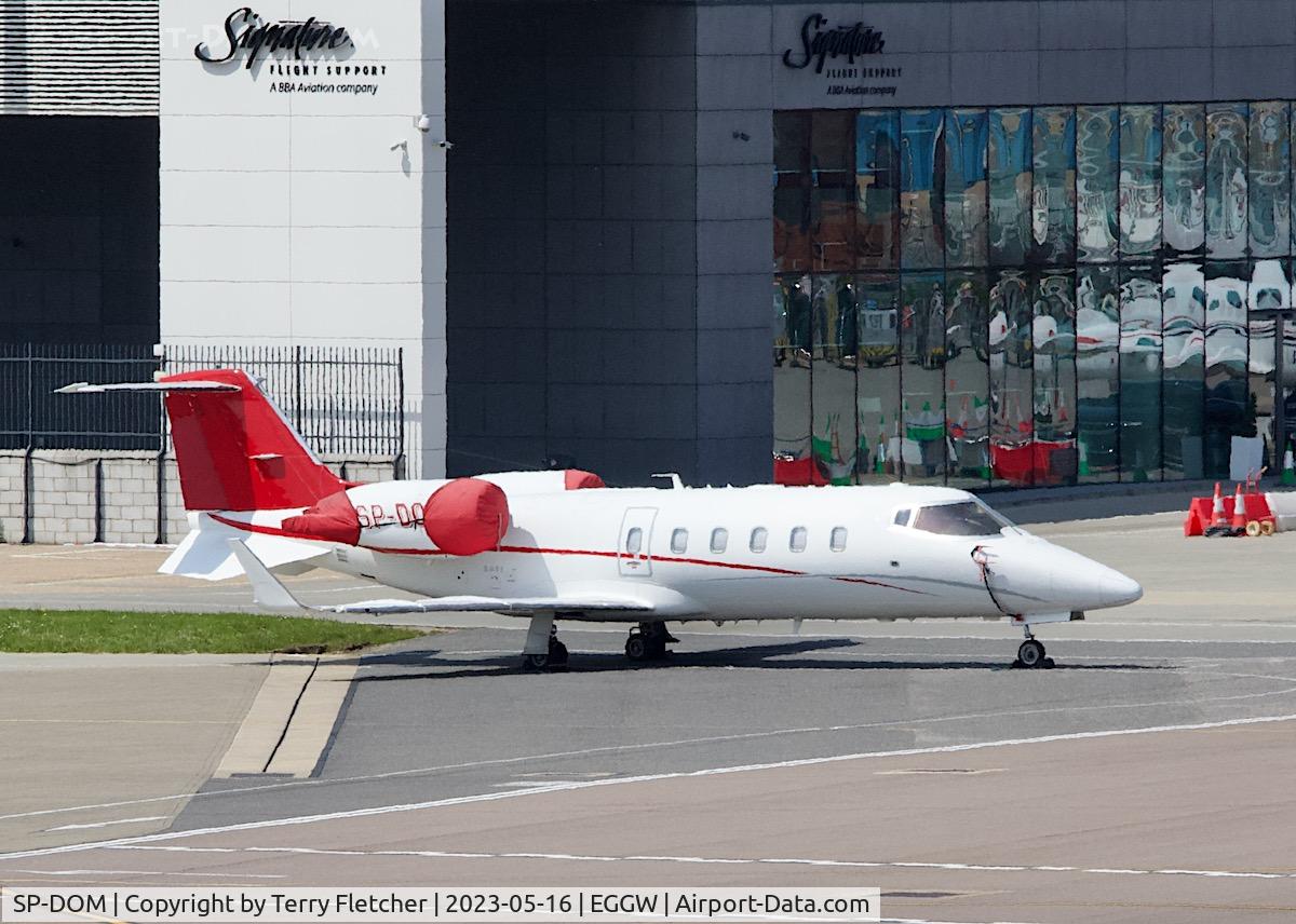 SP-DOM, 2007 Learjet 60 C/N 331, At Luton
