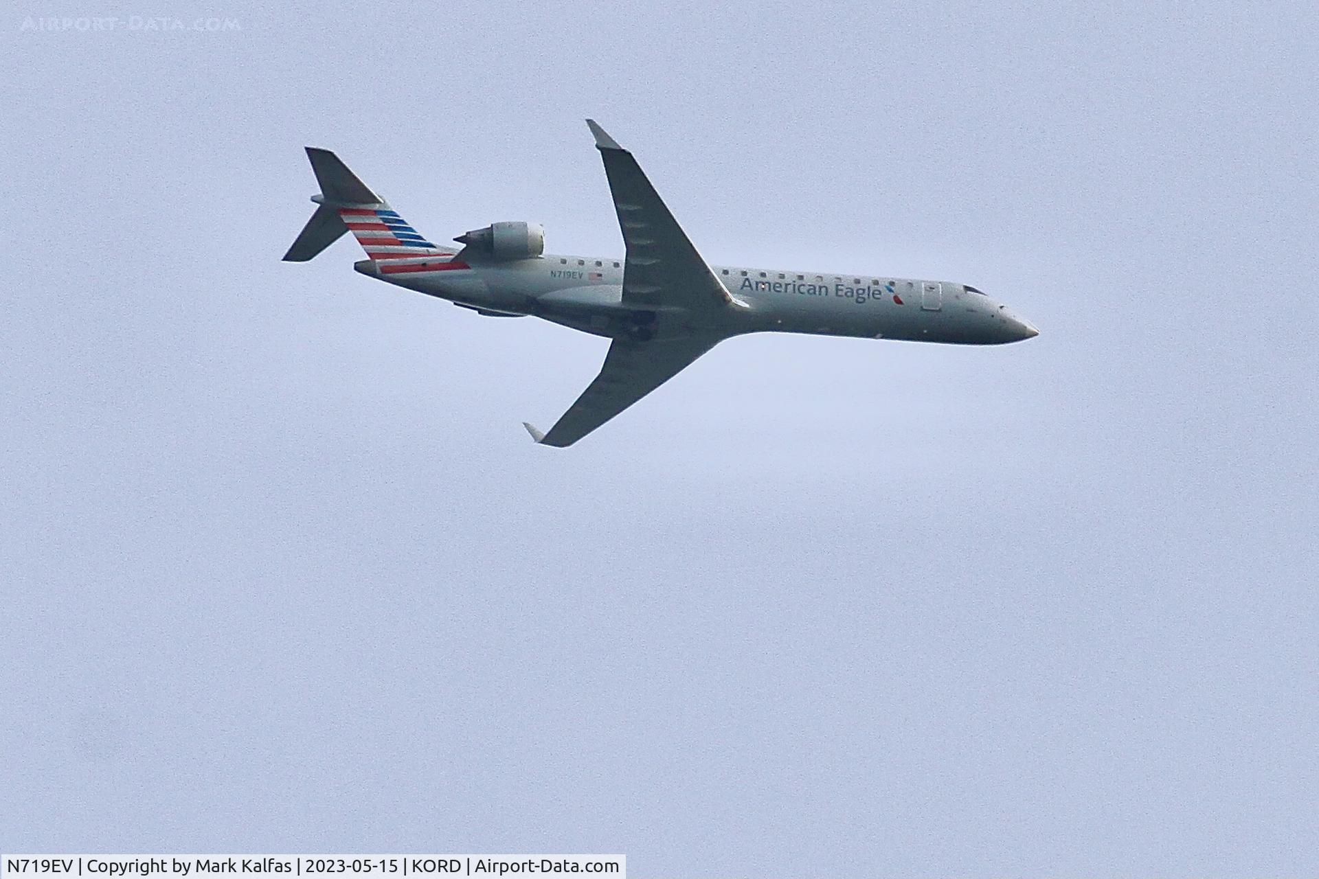 N719EV, 2003 Bombardier CRJ-701 (CL-600-2C10) Regional Jet C/N 10099, Envoy/American Eagle Bombardier CRJ-701, N719EV operating as SKW4951from  BNA-ORD