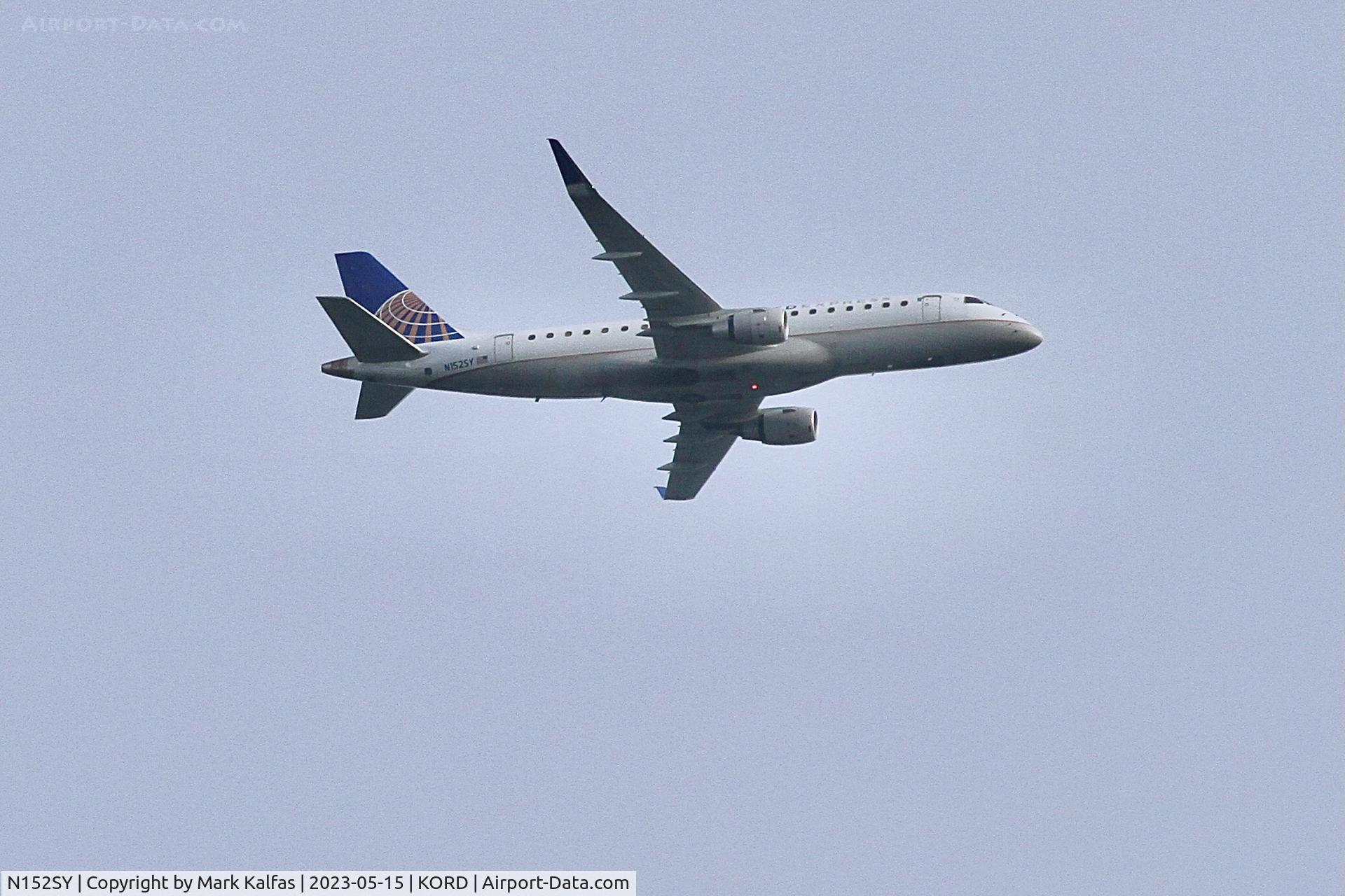 N152SY, 2016 Embraer 175LR (ERJ-170-200LR) C/N 17000549, SkyWest/United Express Embraer 175LR, N152SY operating as SKW4766 from CHS to ORD