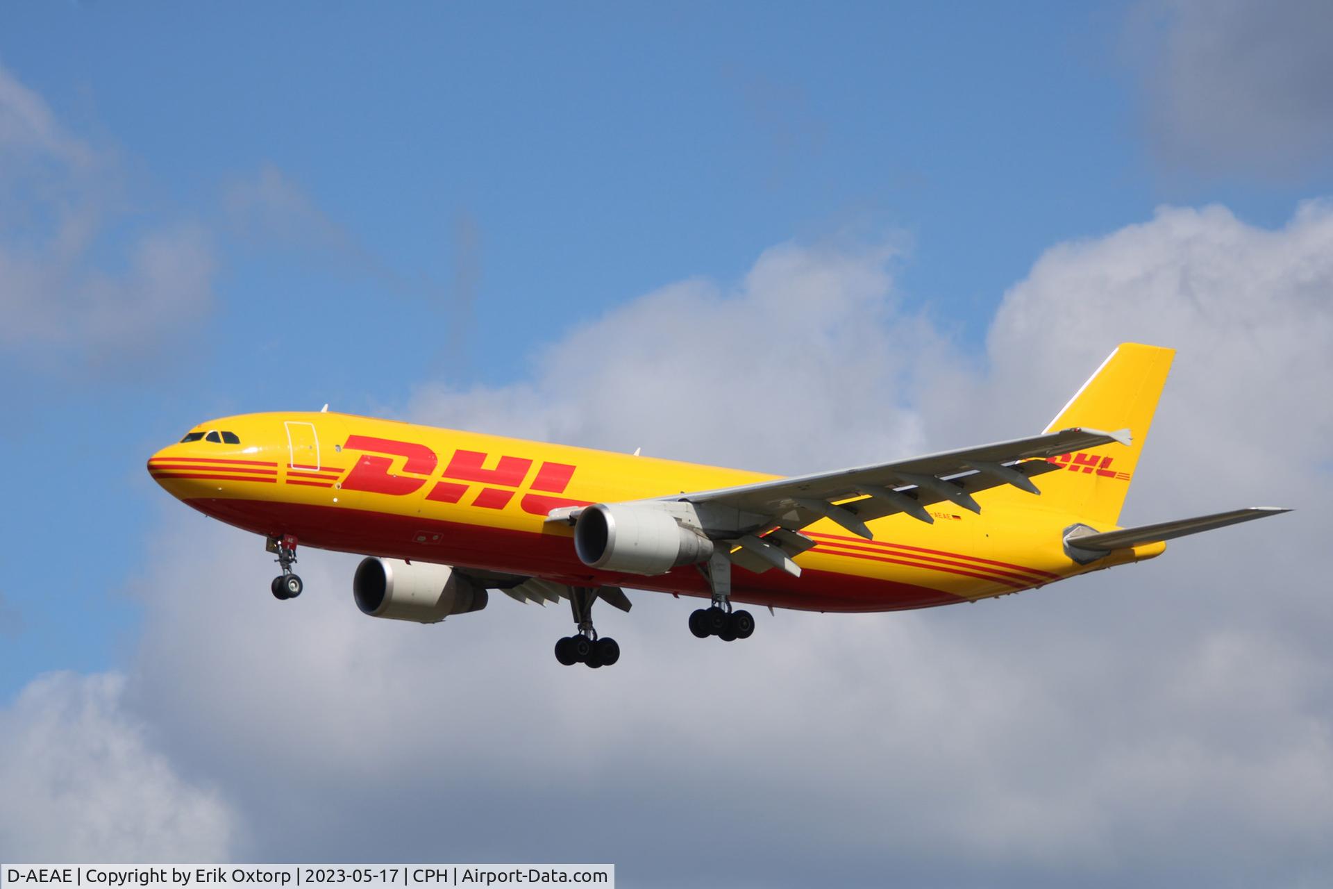 D-AEAE, 1995 Airbus A300B4-622R(F) C/N 753, D-AEAE landing rw 22L