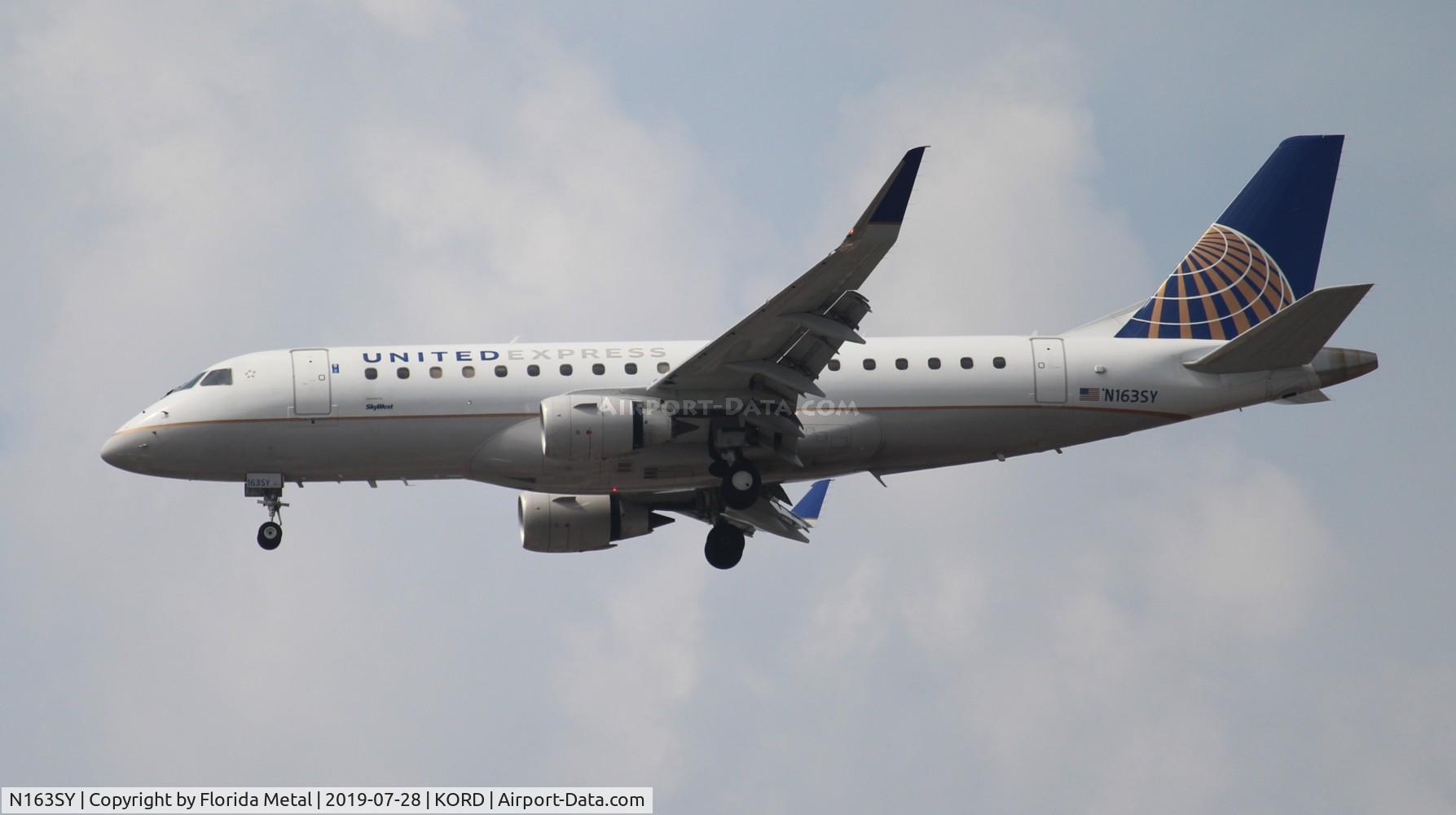 N163SY, 2016 Embraer 175LR (ERJ-170-200LR) C/N 17000577, SKW/UE E175 zx