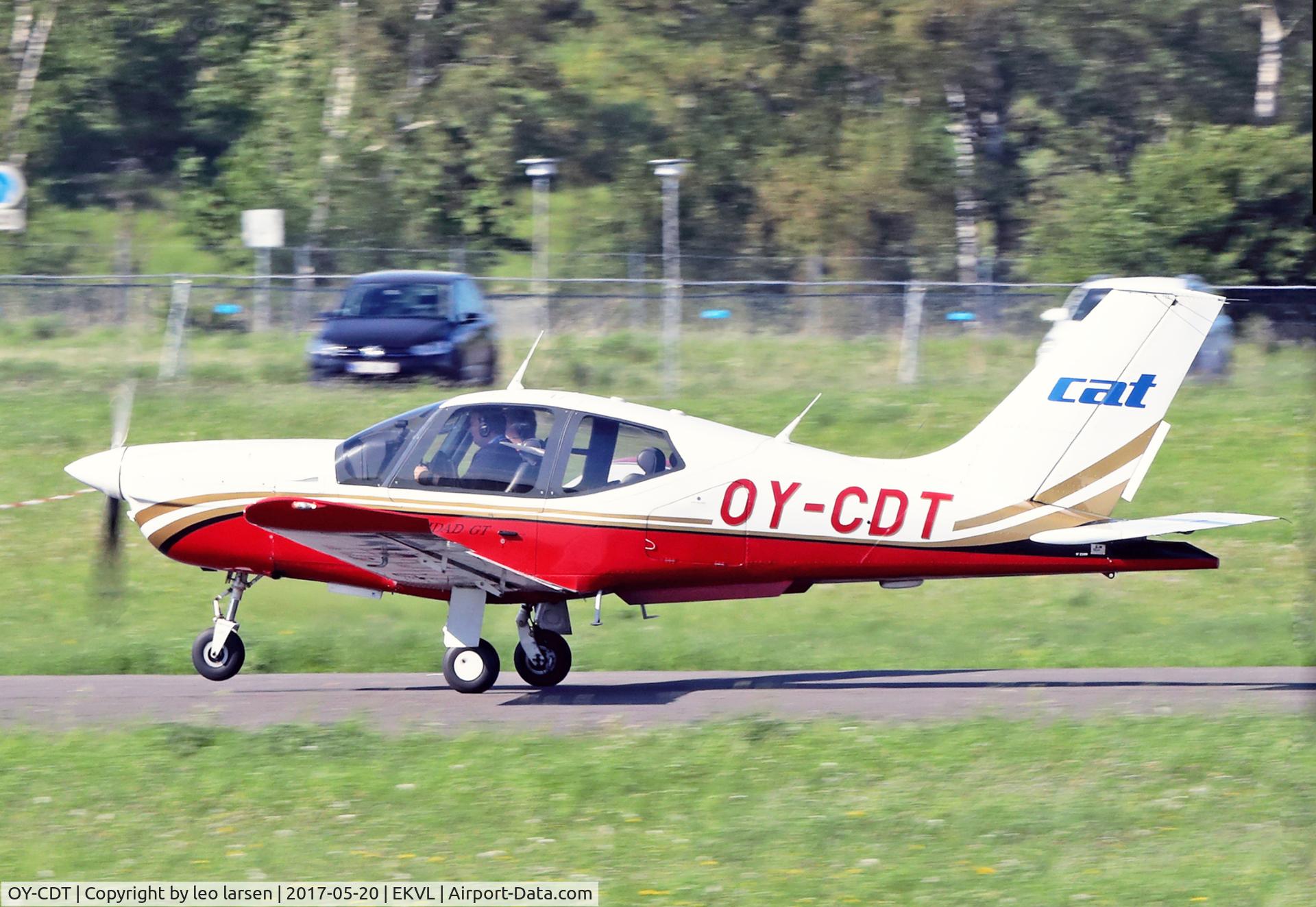 OY-CDT, 2001 Socata TB-20 Trinidad C/N 2089, Værløse 20.5.2017