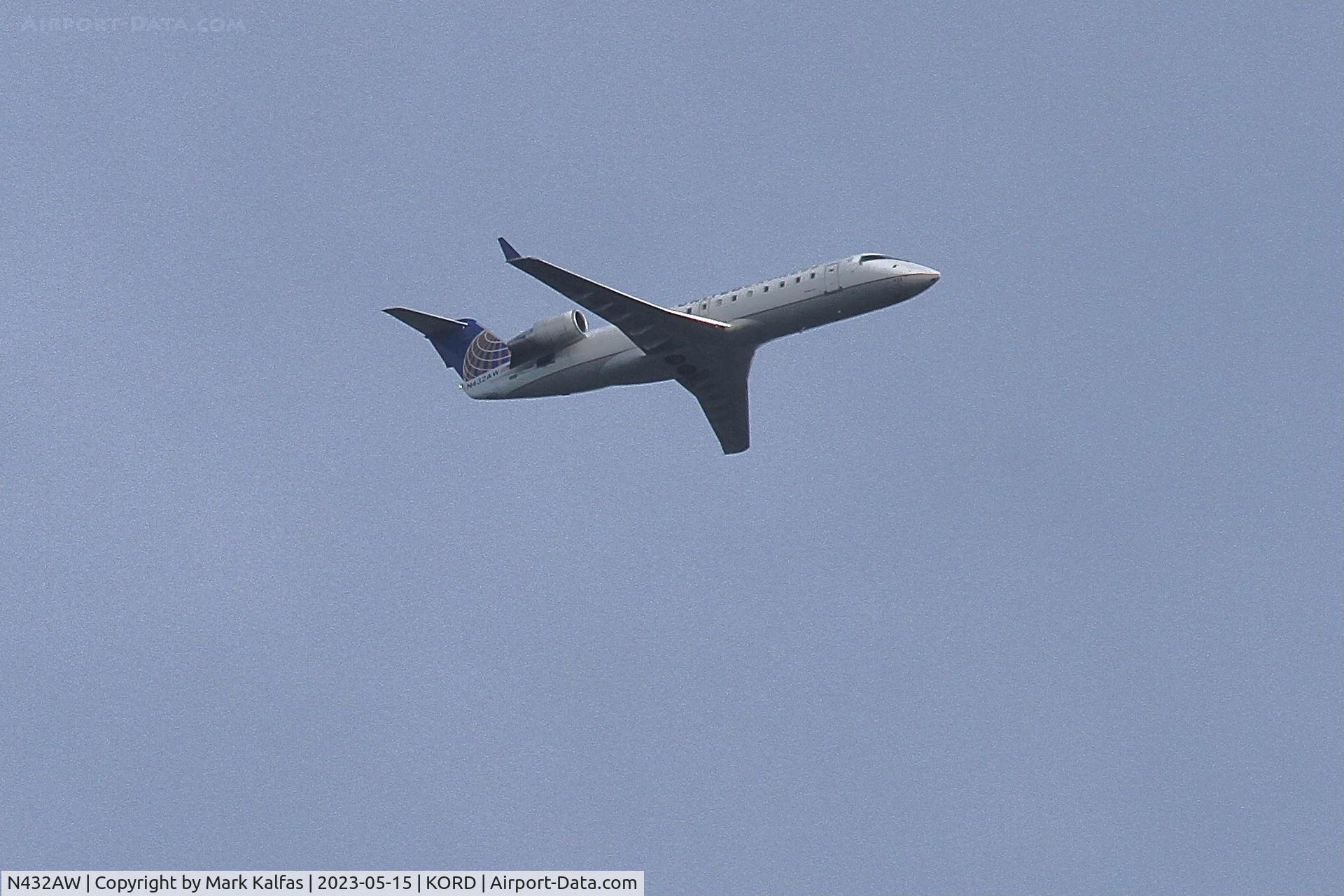 N432AW, 1998 Bombardier CRJ-200ER (CL-600-2B19) C/N 7257, Air Wisconsin / United Express Bombardier CRJ-200ER, N432AW operated as AWI3739 from CAE to ORD.