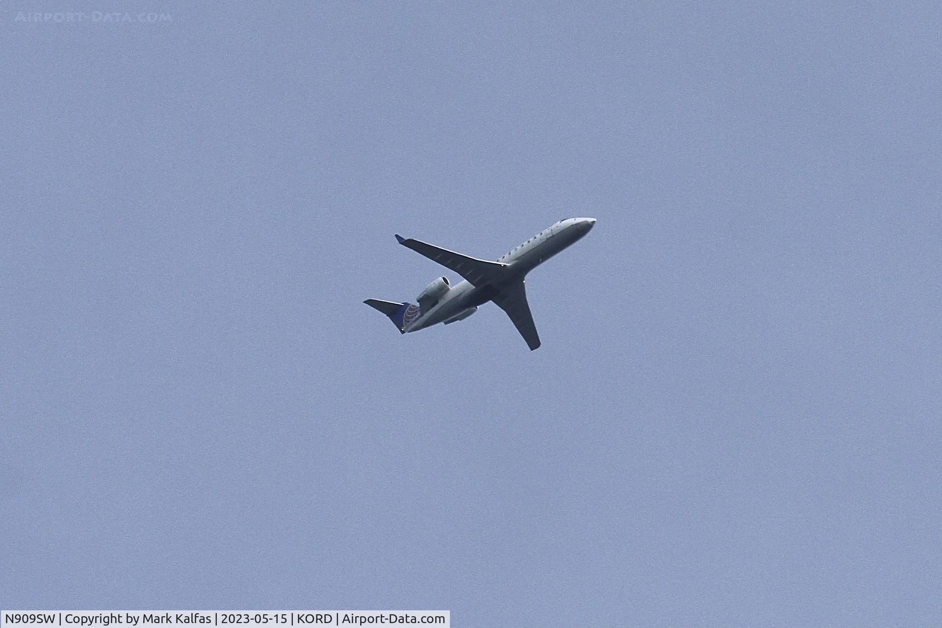 N909SW, 2001 Bombardier CRJ-200LR (CL-600-2B19) C/N 7558, SkyWest/United Express  Bombardier CRJ-200LR, N909SW operating as SKW4644 from CRW to ORD.