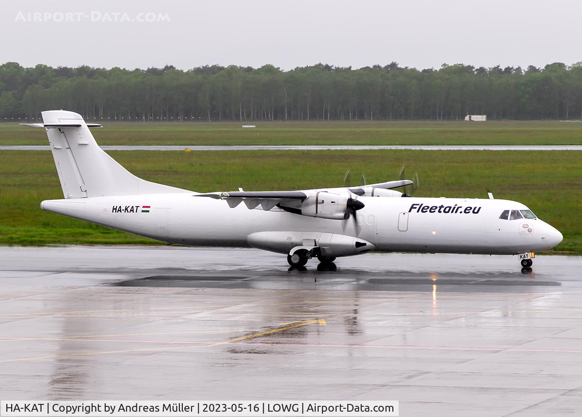 HA-KAT, 1989 ATR 72-201 C/N 108, Arrived from Vigo.