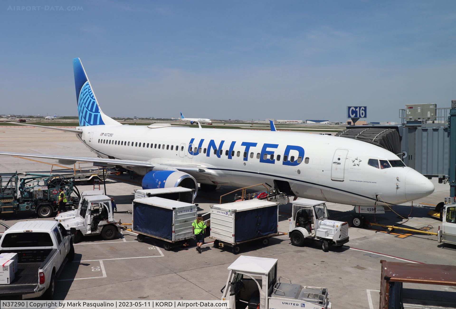 N37290, 2004 Boeing 737-824 C/N 31601, Boeing 737-824
