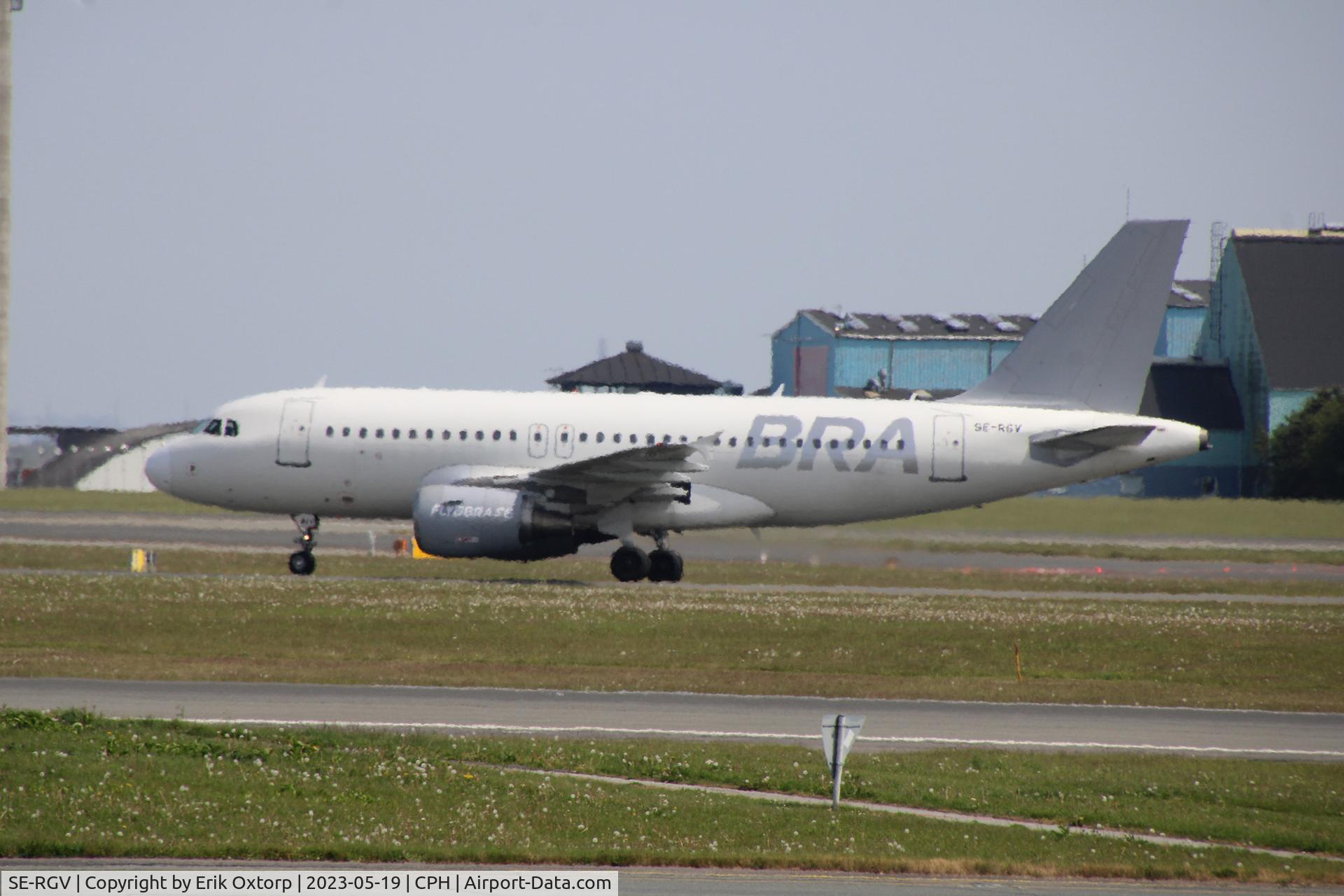 SE-RGV, 2004 Airbus A319-111 C/N 2283, SE-RGV landed rw 22L