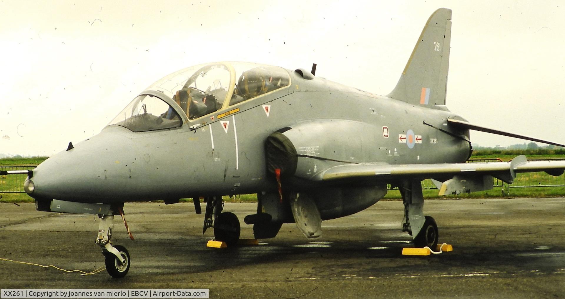 XX261, 1978 Hawker Siddeley Hawk T.1A C/N 097/312097, Slide scan