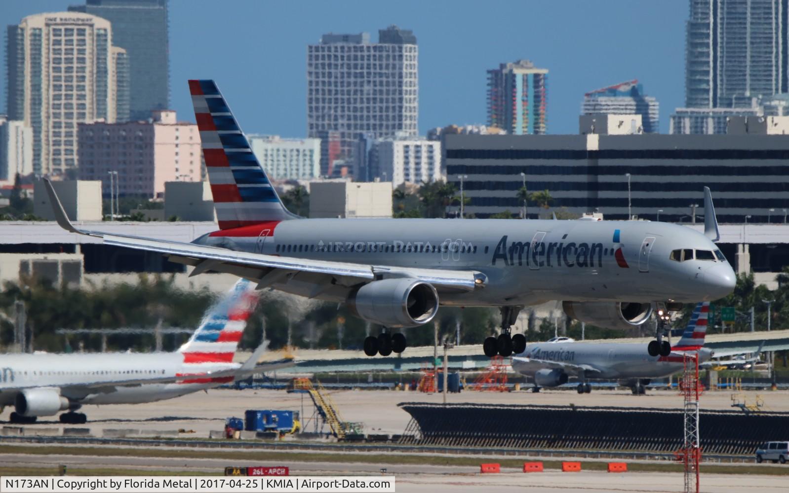 N173AN, 2002 Boeing 757-223 C/N 32399, MIA zx