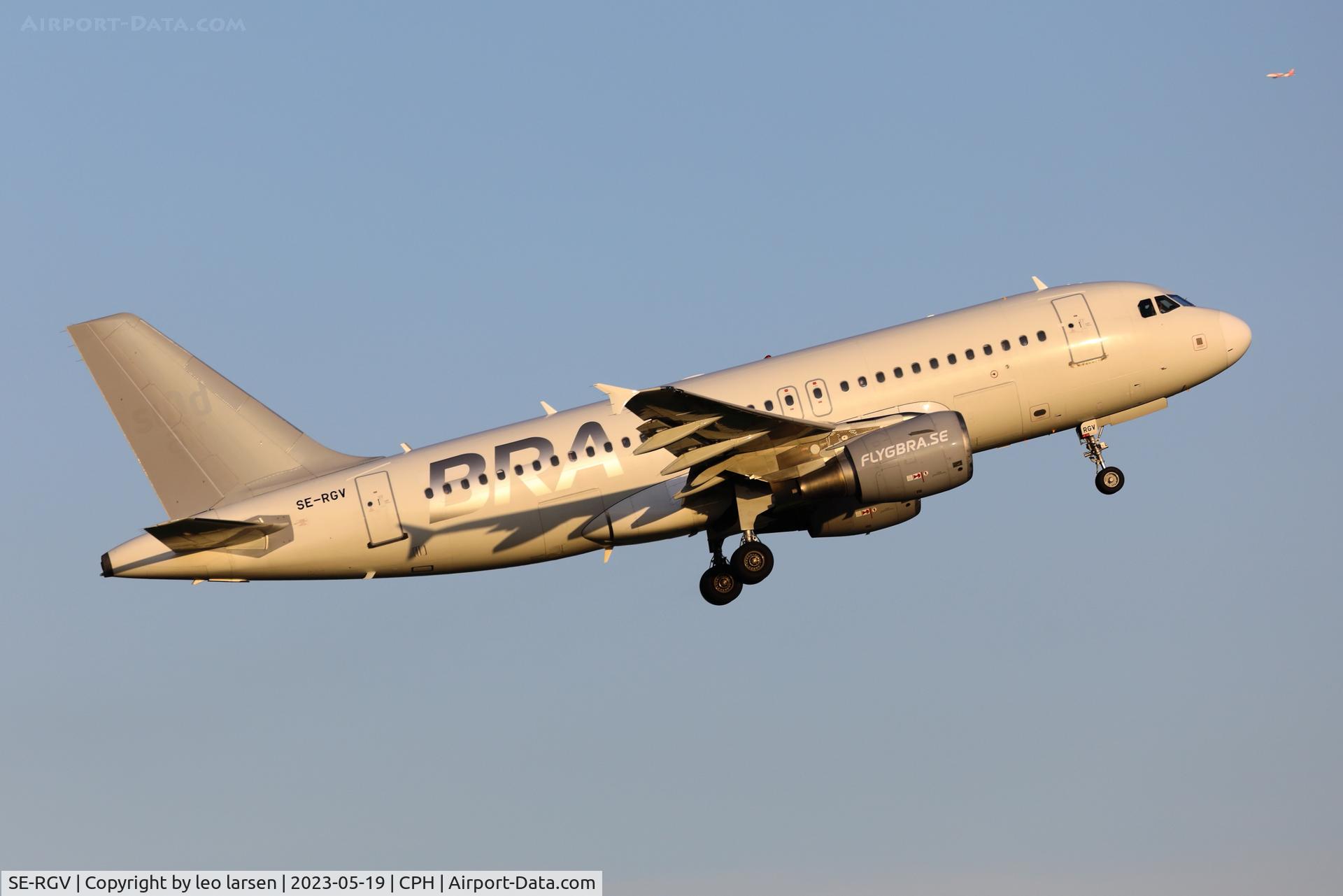 SE-RGV, 2004 Airbus A319-111 C/N 2283, Copenhagen 19.5.2023