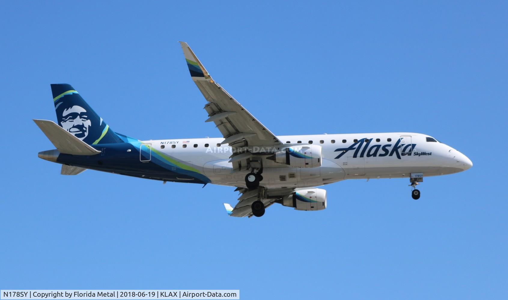 N178SY, 2016 Embraer 175LR (ERJ-170-200LR) C/N 17000555, Alaska E175 zx